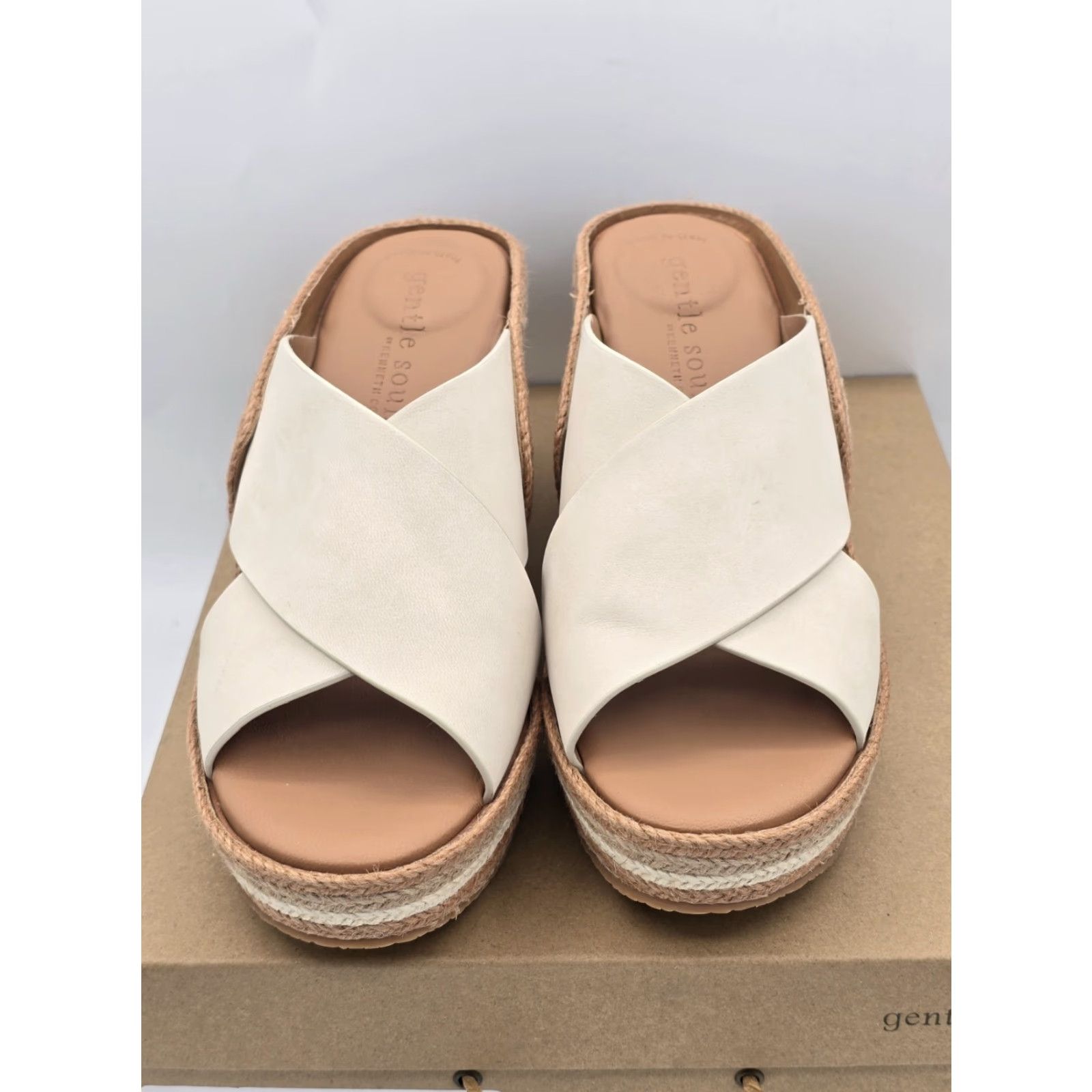 Vintage GENTLE SOULS Women's Porto Wedge Sandal Sz 9 M Gray Nubuck Espadrille Size US 9 / IT 39 - 4 Thumbnail