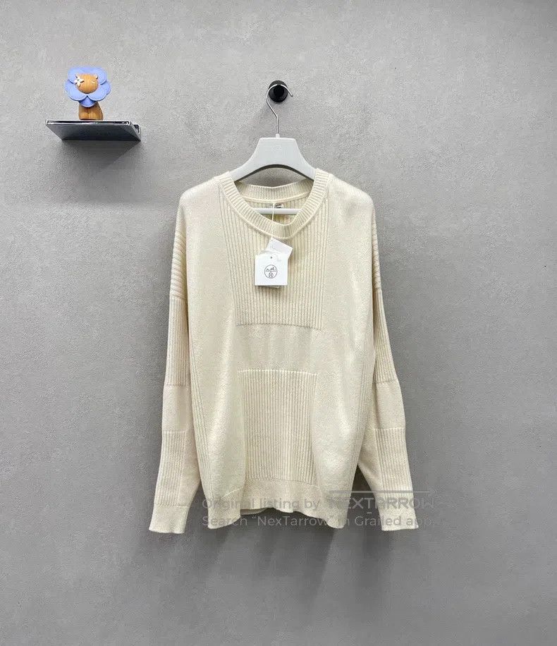 Hermes Hermes Cream Knit Sweater, 100% Cashmere Size XS / US 0-2 / IT 36-38 - 1 Thumbnail