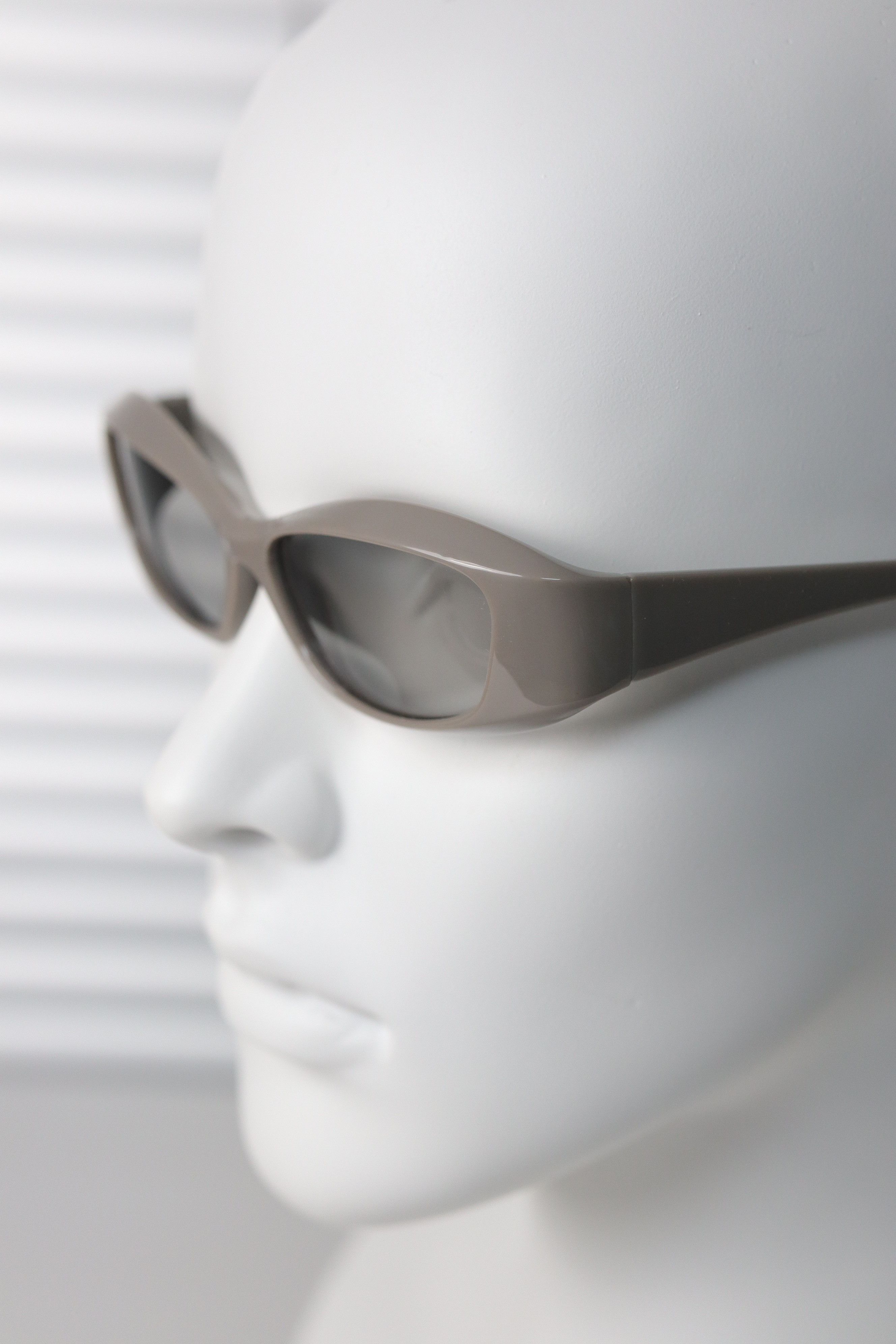 Japanese Brand Rare Vtg Y2k Avant Garde Round Sunglasses Grey Unisex OS Size ONE SIZE - 7 Thumbnail