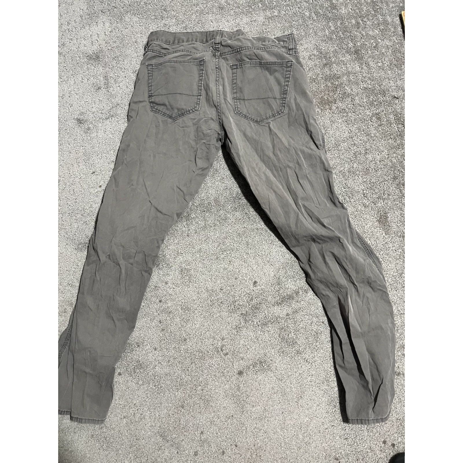 Banana Republic VINTAGE Banana Republic Pants Cargo 31x32 Gray Cotton Duck Flap Pocket Trousers Mens Regular 31in Inseam 32in Size US 31 - 3 Thumbnail