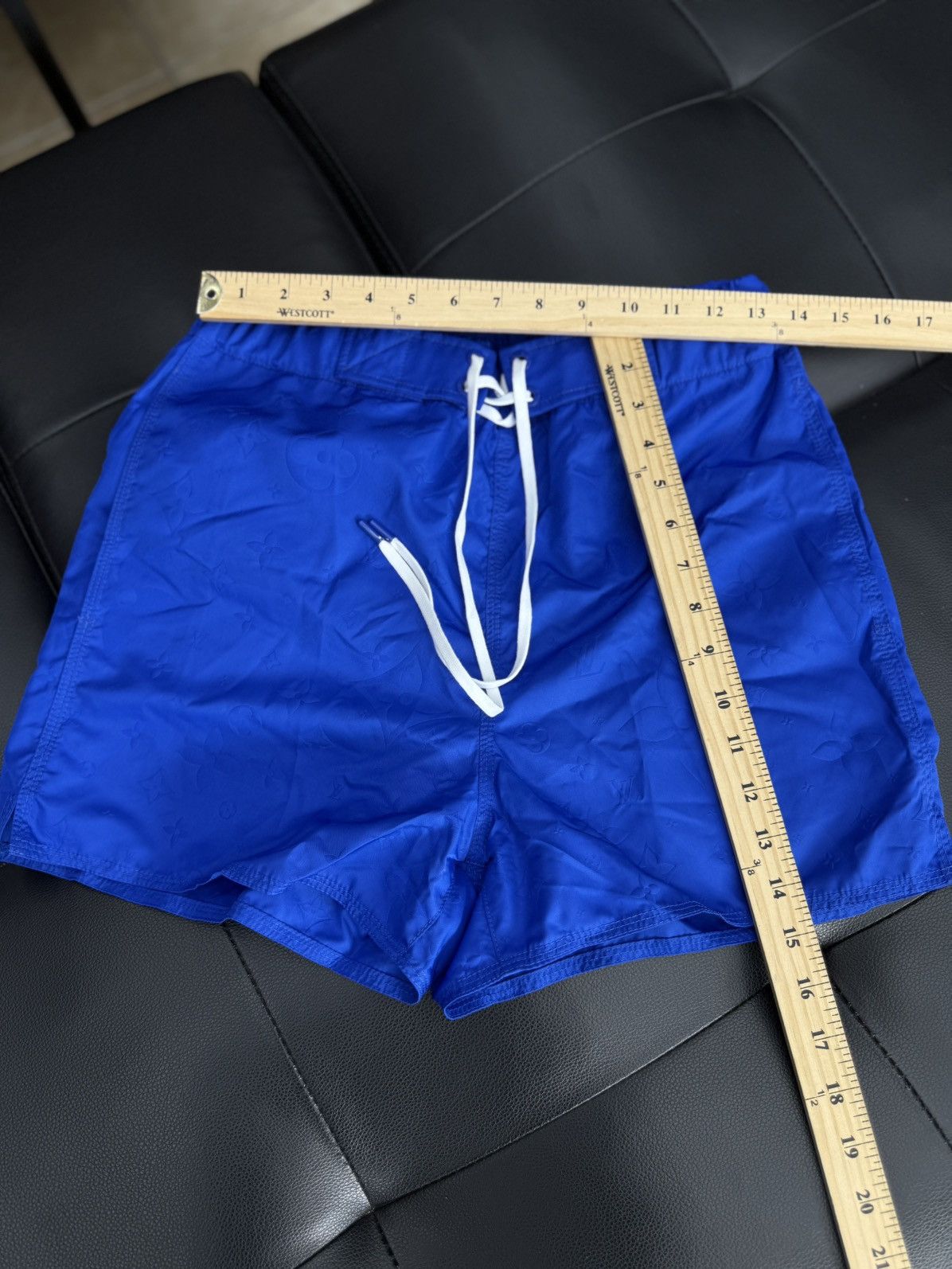 Louis Vuitton Louis Vuitton Blue Summer Swim Trunks Size XS (NEW) Size US 29 - 11 Thumbnail