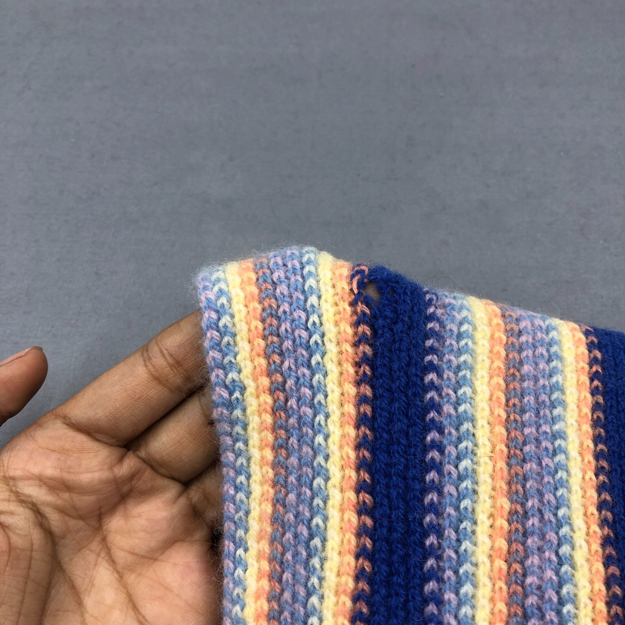 Johnstons Of Elgin Vintage Johnstons of Elgin Scarf Muffler Wool Knit Scarves Size ONE SIZE - 8 Thumbnail