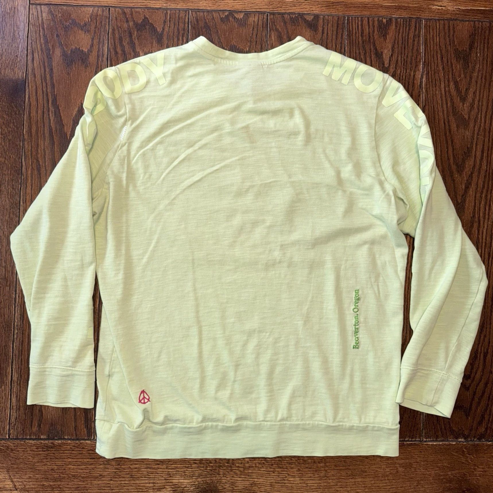 Nike Nike Shirt Men’s Large Green World Tour Glow In The Dark DA0629-383 Sportswear Logo Size US L / EU 52-54 / 3 - 4 Thumbnail