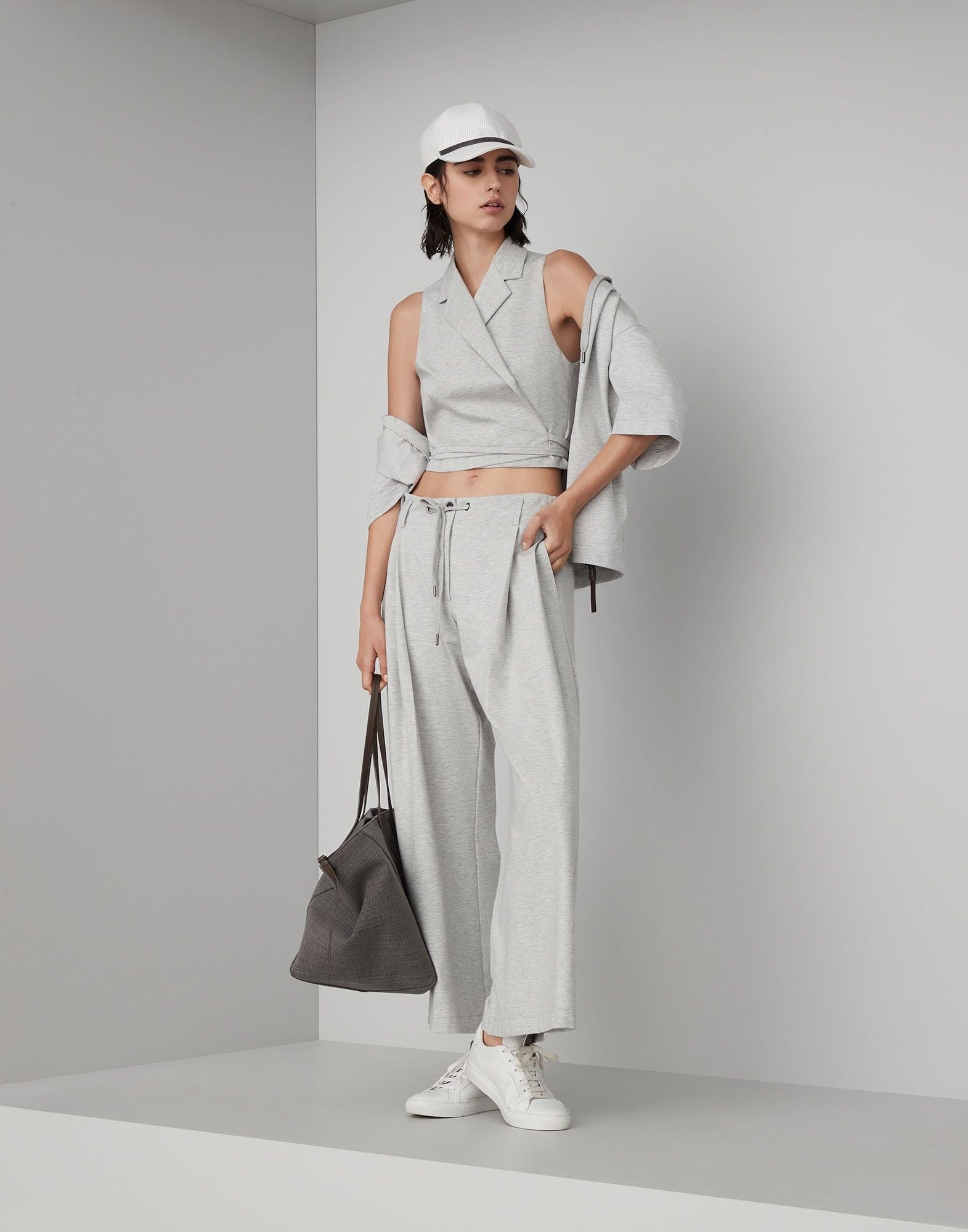 Brunello Cucinelli o1w1db10825 Woman Sport Pants in Light/Pastel Grey Size 27" / US 4 / IT 40 - 4 Thumbnail