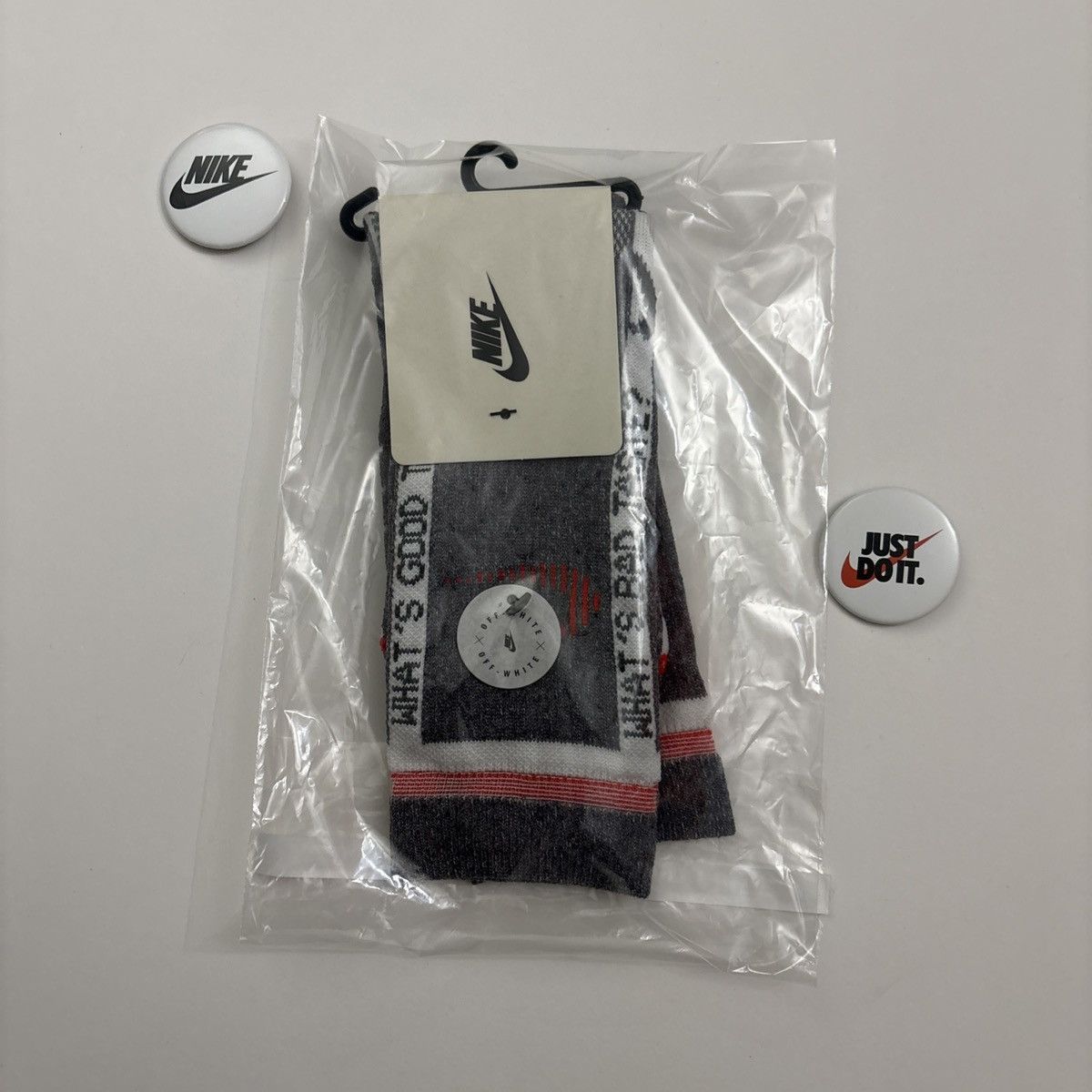 Nike Nike x OFF-WHITE Crew socks ‘SPACEHIPPIE’ CN5786-020 Size ONE SIZE - 1 Thumbnail