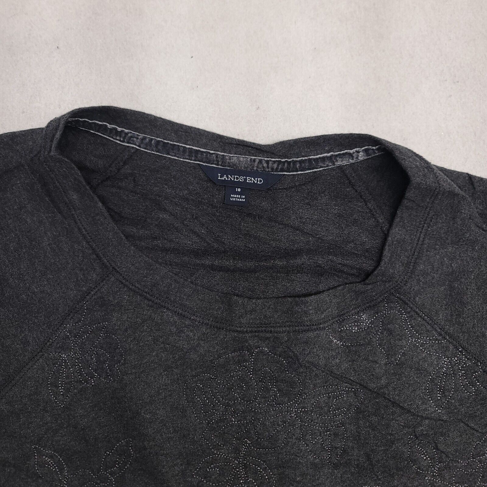 Lands' End Lands End Long Sleeve Sweatshirt Womens Size Extra Large XL Size XL / US 12-14 / IT 48-50 - 1 Thumbnail