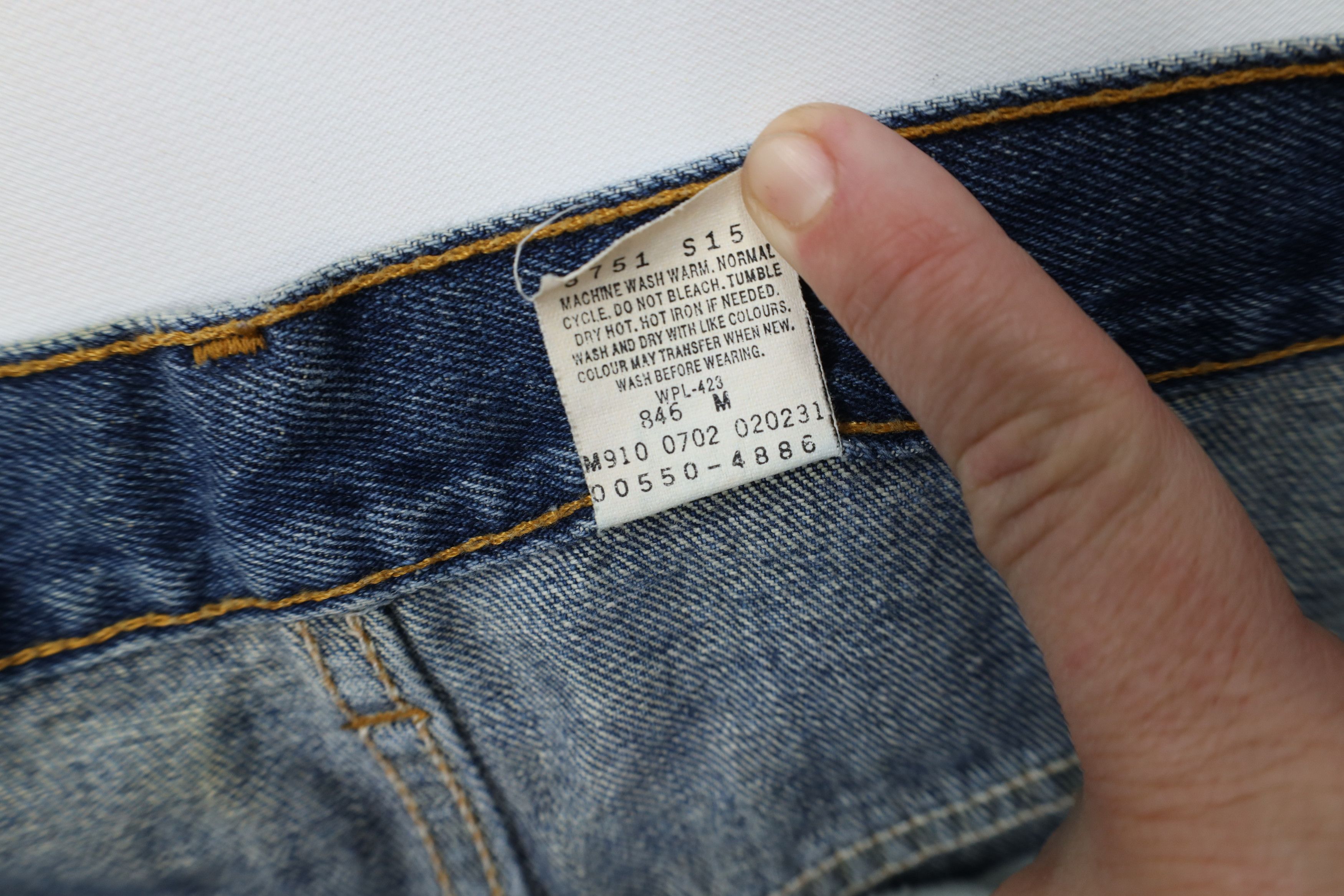Levi's Vintage Y2K 2002 Levis 550 Relaxed Fit Denim Jeans Blue Size US 38 / EU 54 - 8 Thumbnail