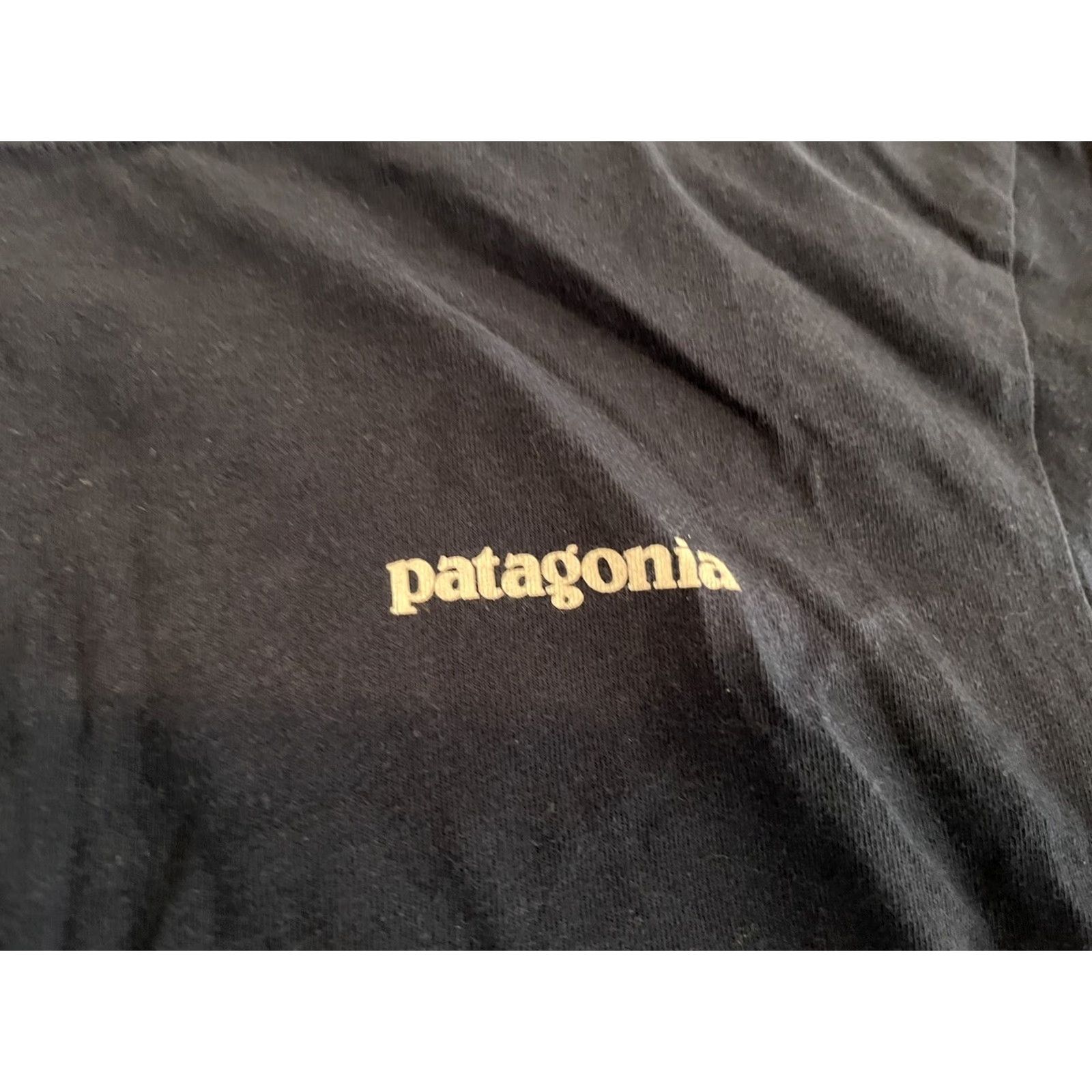 Patagonia PATAGONIA Big Logo Navy Tee Shirt Size S Men Short Sleeve Crew Neck Cotton Blue Solid T-Shirt Size US S / EU 44-46 / 1 - 4 Thumbnail