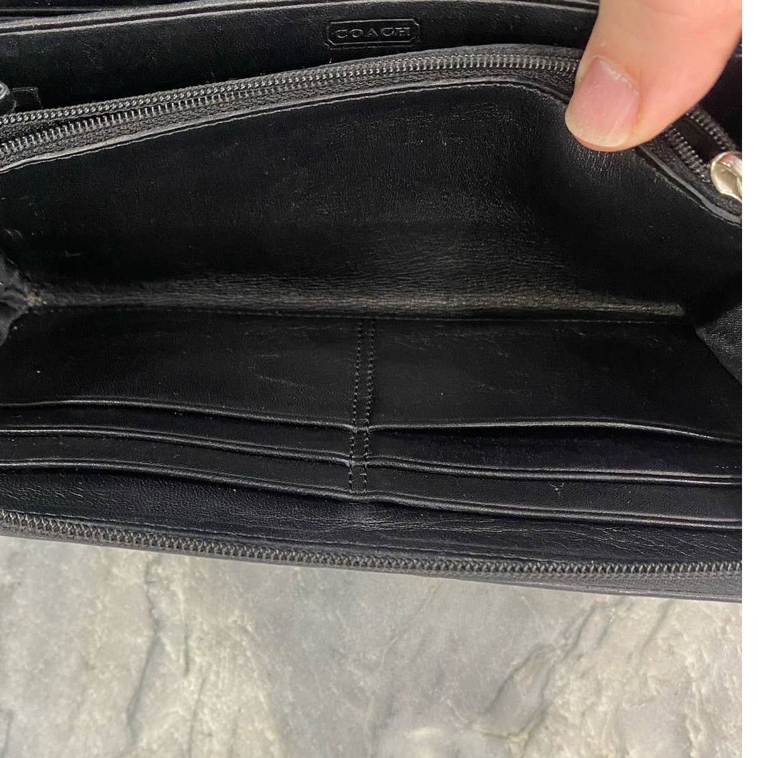 Coach EUC COACH LONG BLACK SIGNATURE WALLET Size ONE SIZE - 11 Thumbnail