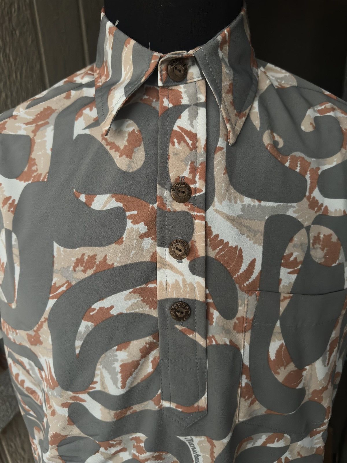 Other PreOwned Manuhealii Hawaiian Shirt Gray/Brown Men's S Size US S / EU 44-46 / 1 - 3 Thumbnail