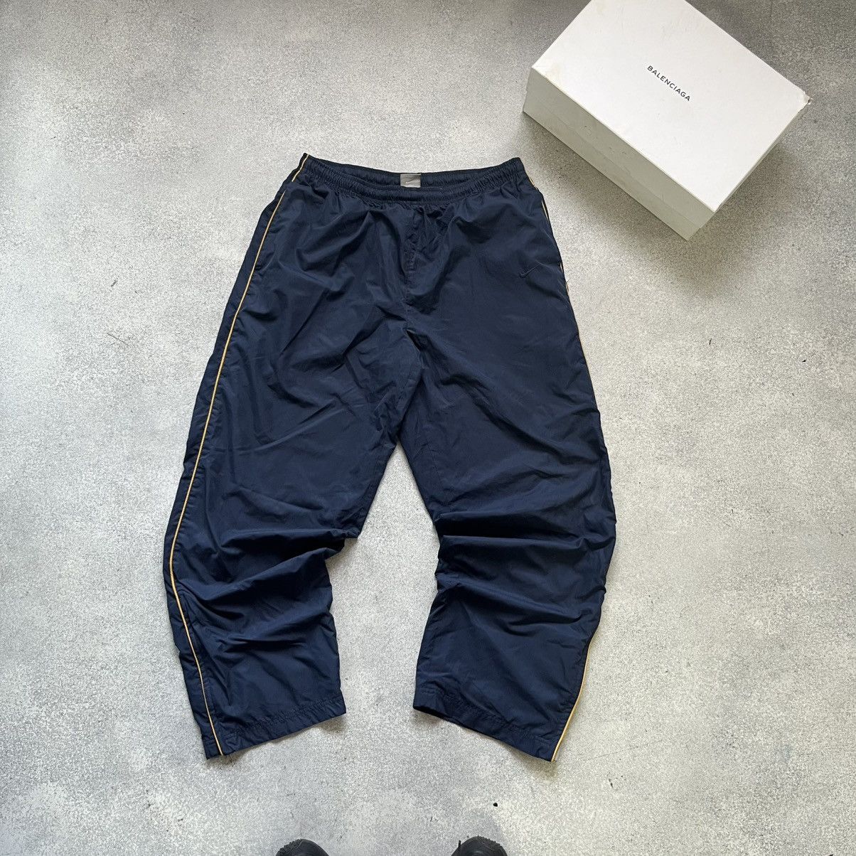 Vintage Y2K Baggy Nylon Nike Track Pants