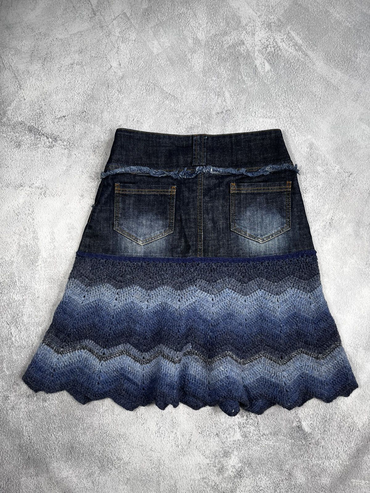Other Vintage Mariella Burani denim/knit midi skirt streetwear Size 30" / US 8 / IT 44 - 6 Thumbnail