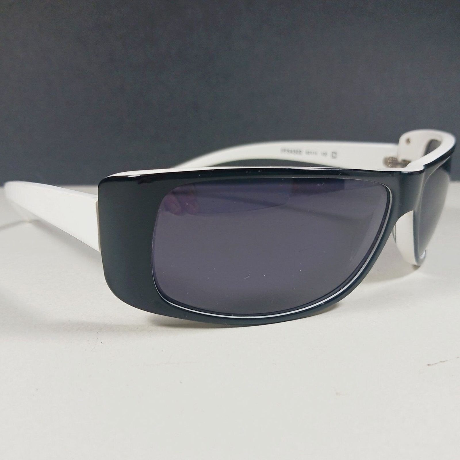 Designer × GF Ferre GF Ferre FF54302 White/Black Subtle Designer Wrap Sunglasses Size ONE SIZE - 3 Thumbnail