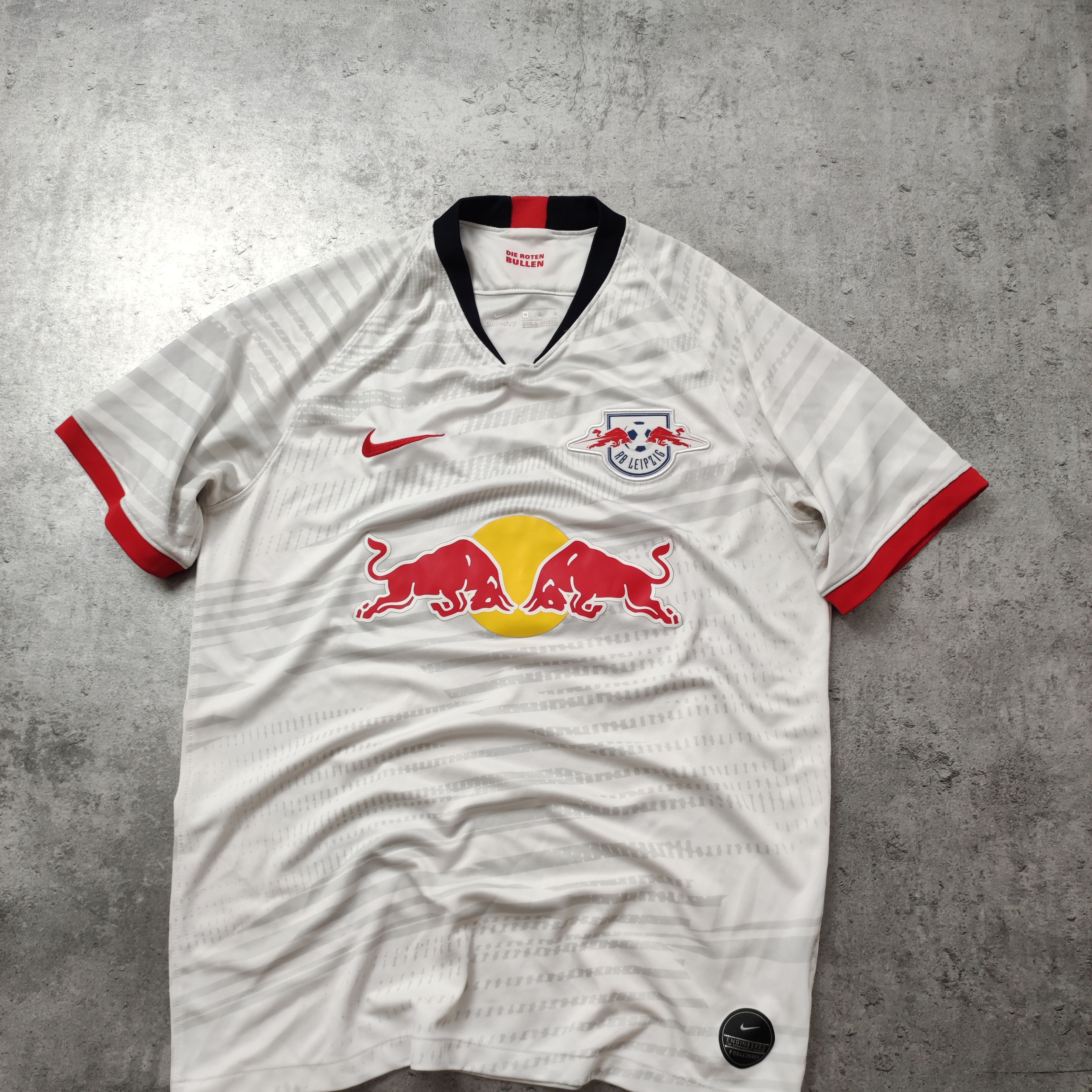 Nike RARE 2019/20 Nike x RB Leipzig Red Bull Home Football Kit Size US M / EU 48-50 / 2 - 2 Thumbnail