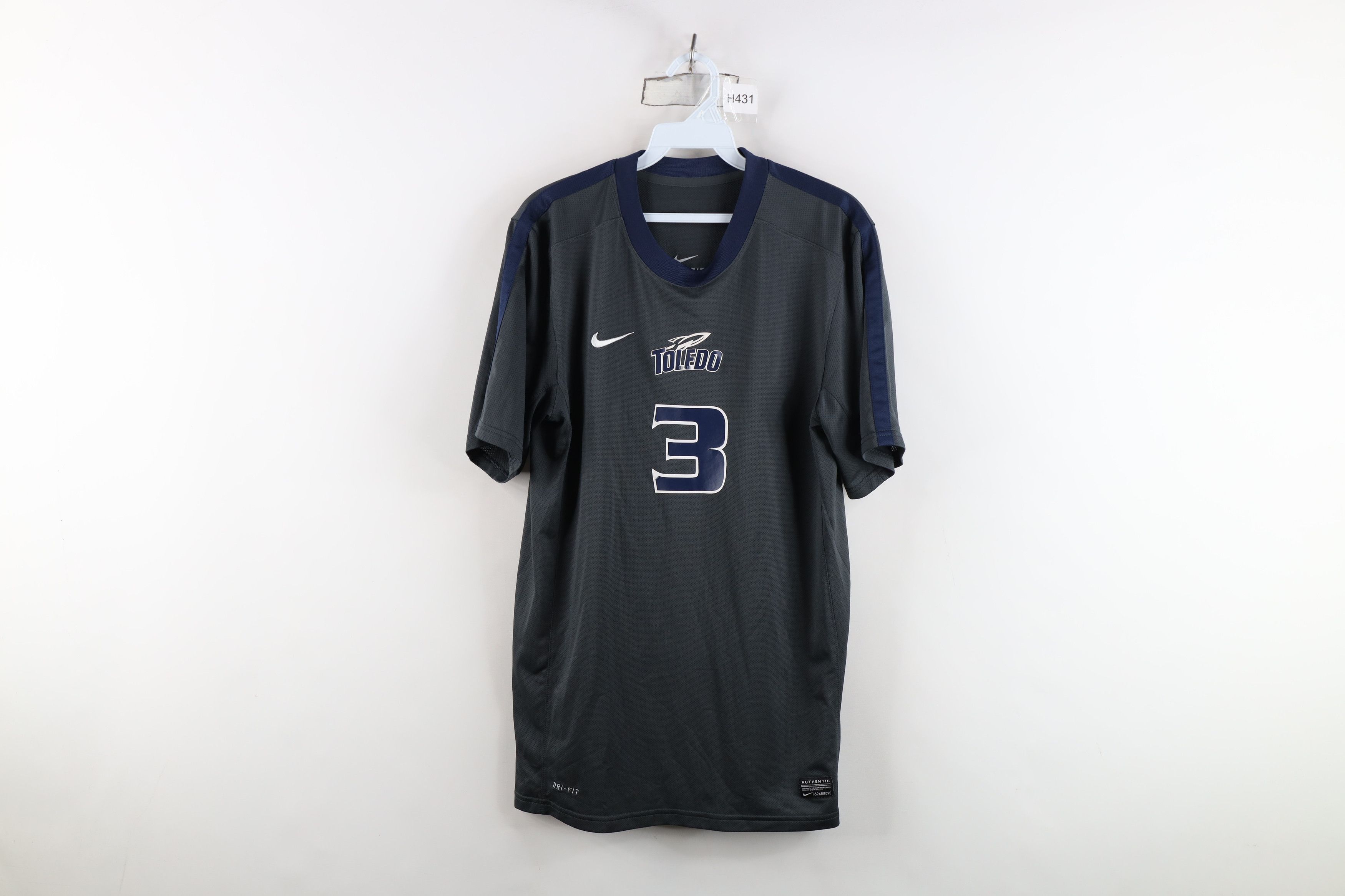 Nike Nike Game Worn University of Toledo Soccer Jersey Gray #3 Size US S / EU 44-46 / 1 - 1 Thumbnail