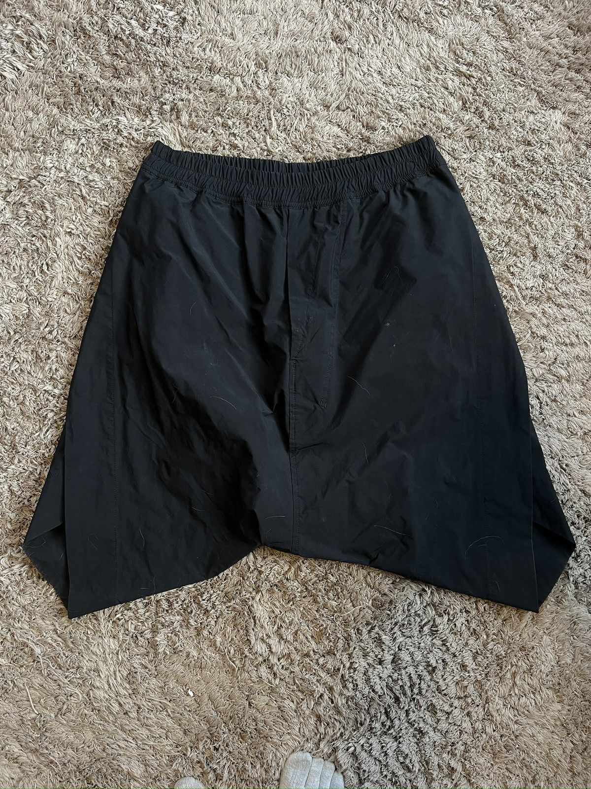 Julius NILOS SPRING SUMMER 2017 INFLAMMATORS BLACK TAFFETA SHORTS Size US 33 - 1 Thumbnail