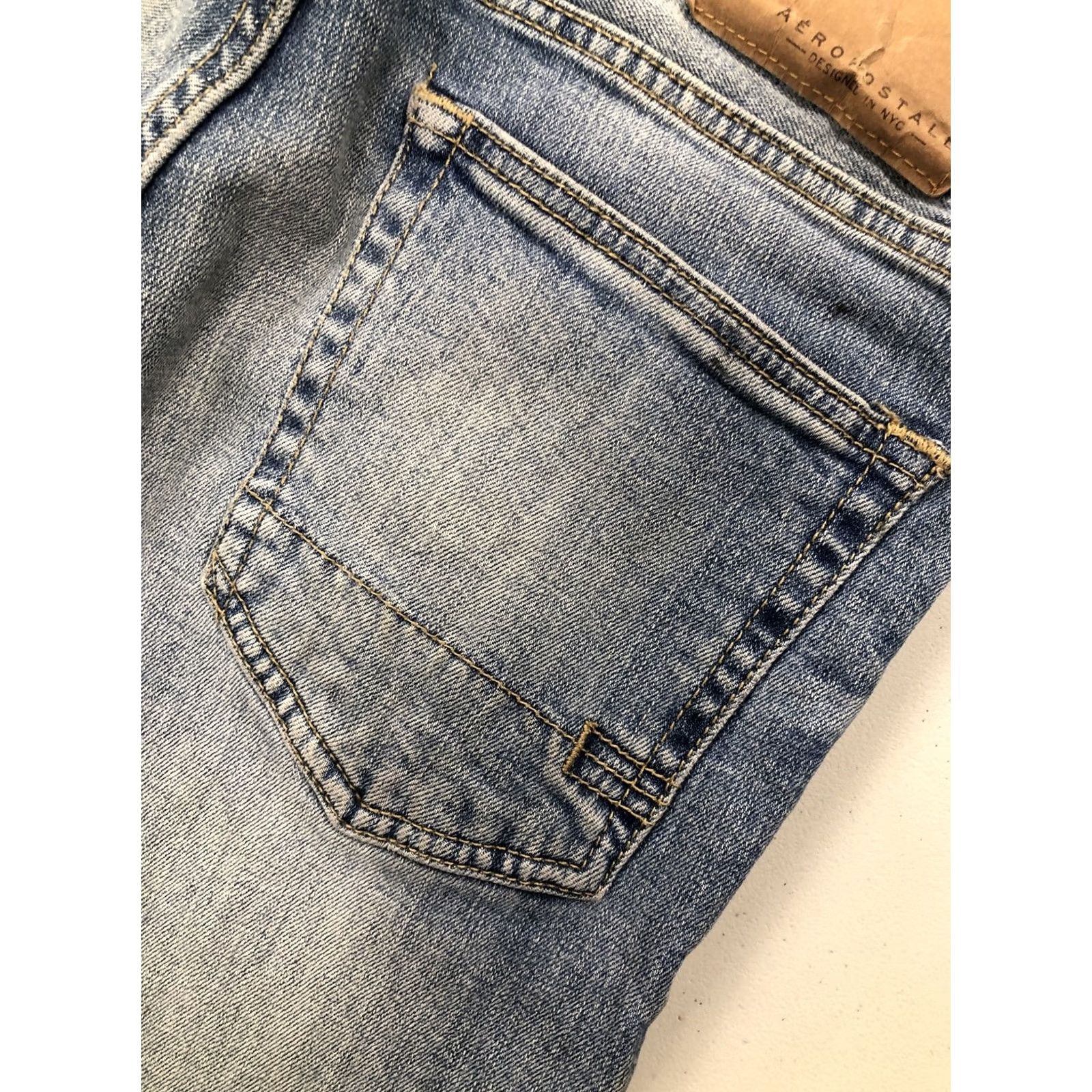 Vintage Aeropostale Skinny Jeans 30x29 Denim Blue Mens Slim Jeans Blue 5-Pocket Denim Cotton Blend Button Zip West Coast Classic Denim Blue Mens Size US 29 - 6 Thumbnail