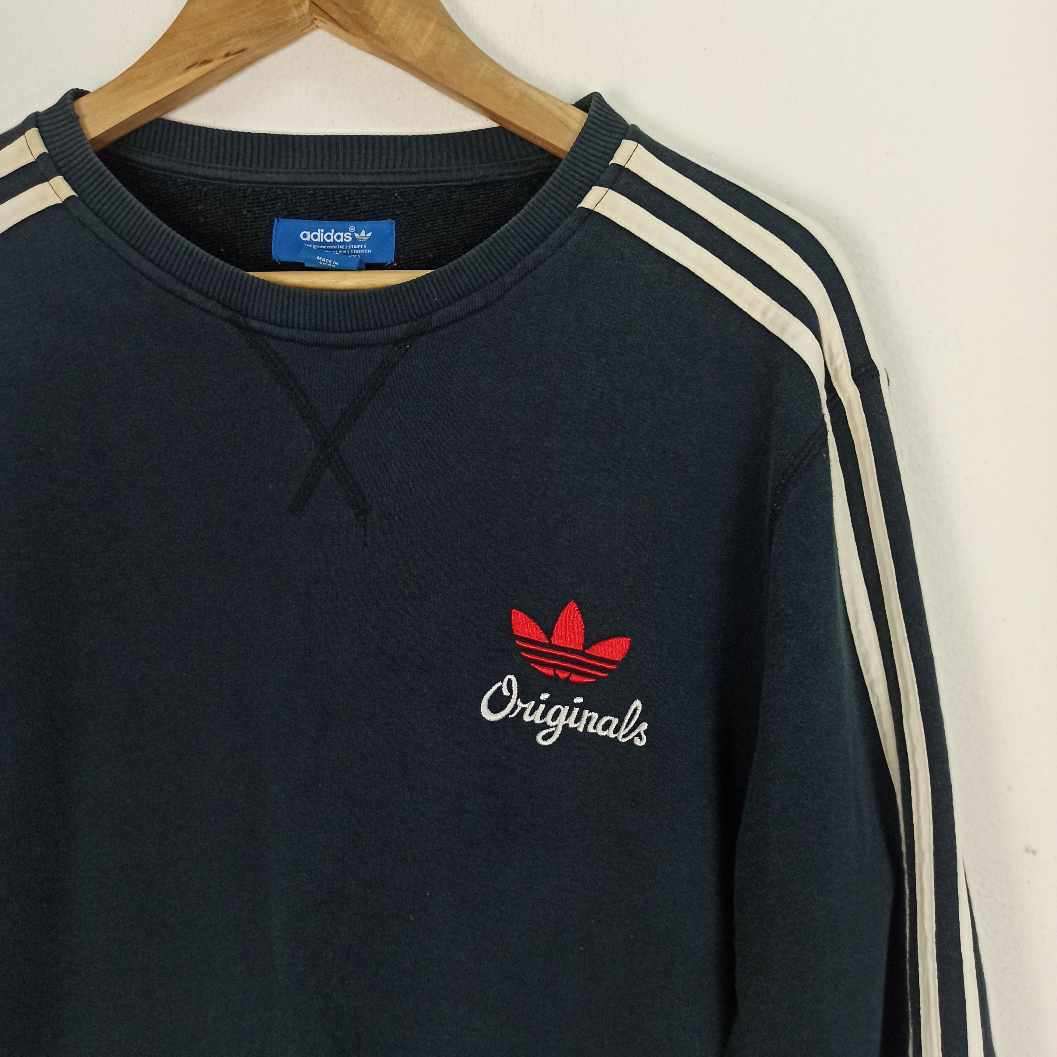 Adidas Rare Adidas Original Sweatshirt Size US L / EU 52-54 / 3 - 3 Thumbnail