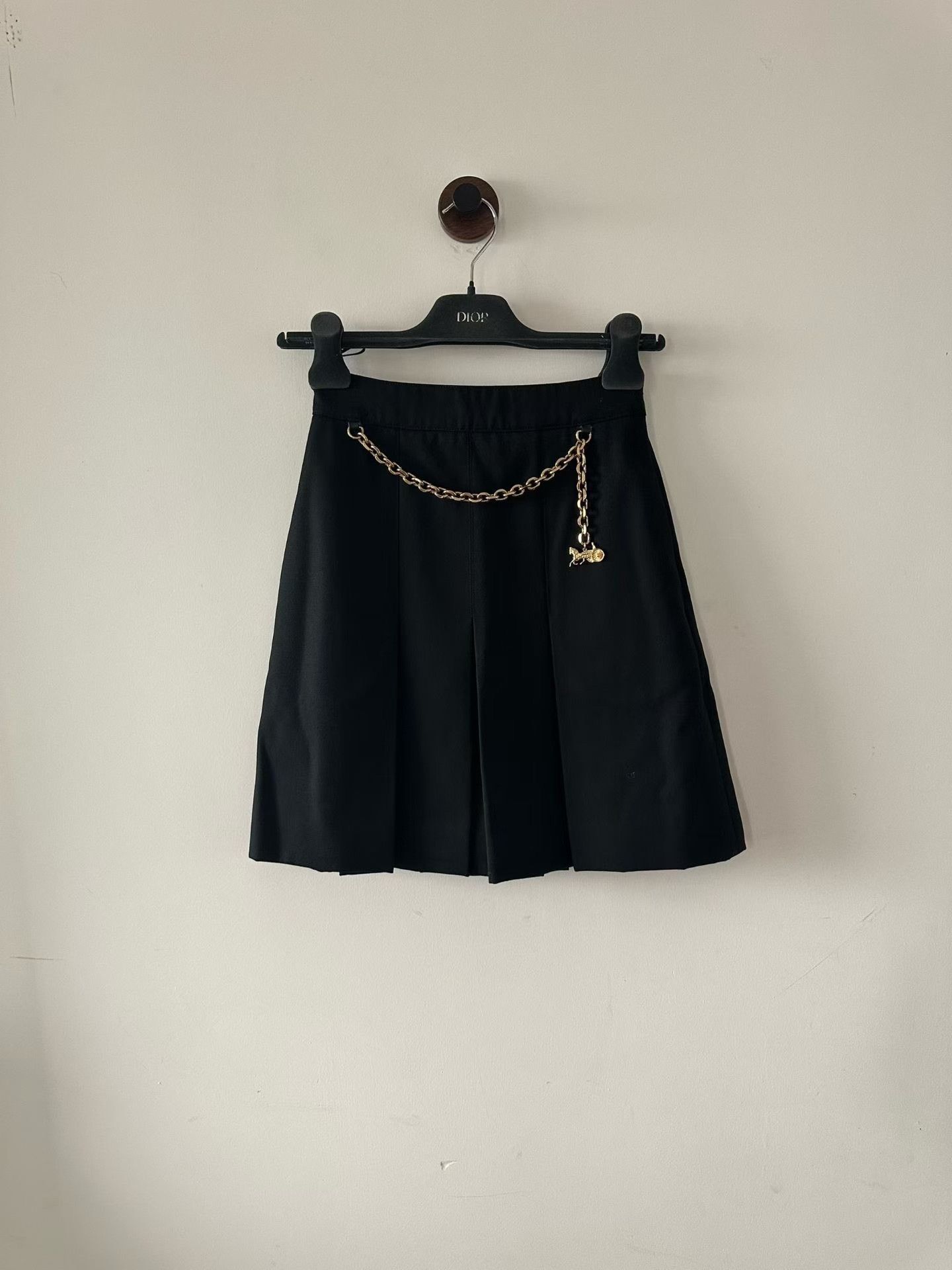 Celine Celine Carriage Chain Gold Buckle Mini Skirt Size 34" / US 12 / IT 48 - 1 Thumbnail