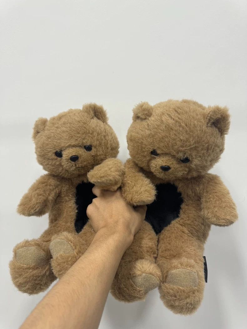 Vetements Vetements size 36-37 19Fw Hug me Slipper Teddy Bear Slipper Size US 5 / EU 37 - 1 Thumbnail
