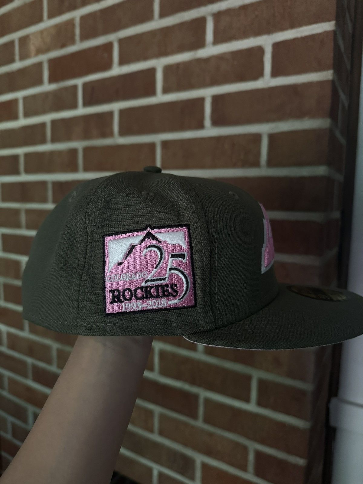 Hat Club × MLB × New Era EXCLUSIVE: Hat Club Pink Martini Colorado Rockies 7 1/8 Size ONE SIZE - 3 Thumbnail