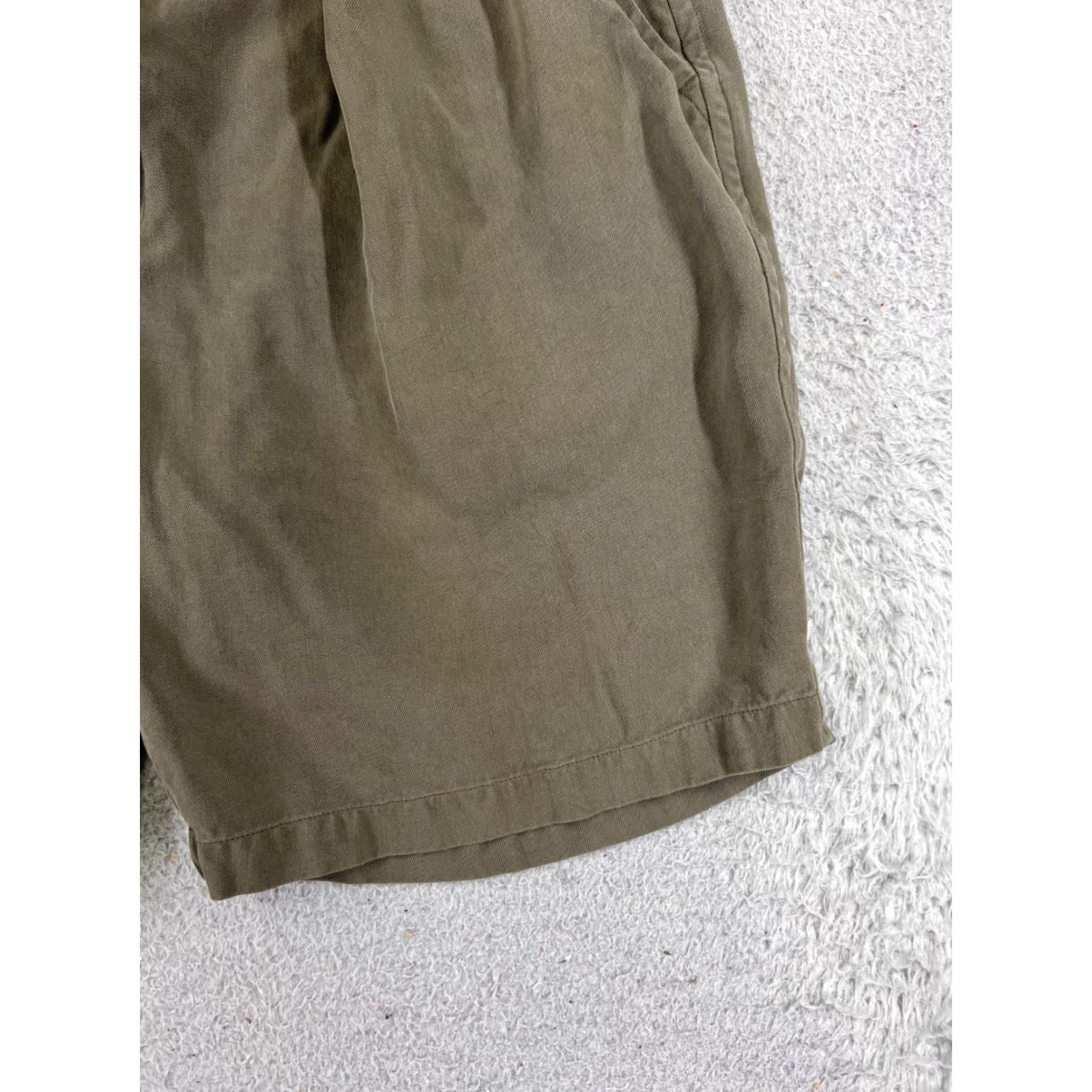 Tommy Bahama Tommy Bahama Shorts Adult 36 Brown Cotton Tencel Blend Pleated Herringbone Size US 36 / EU 52 - 2 Thumbnail