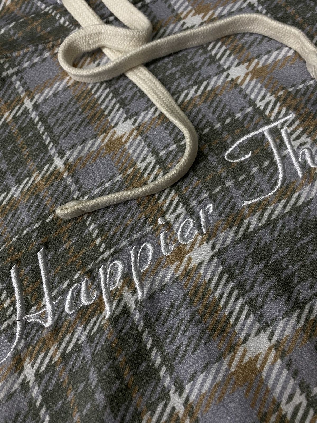 Band Tees HAPPIER THAN EVER PLAID HOODIE. Size US S / EU 44-46 / 1 - 6 Thumbnail