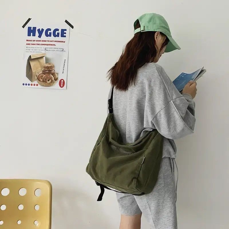 Japanese Brand Leisure Canvas Shoulder Bag Size ONE SIZE - 2 Thumbnail