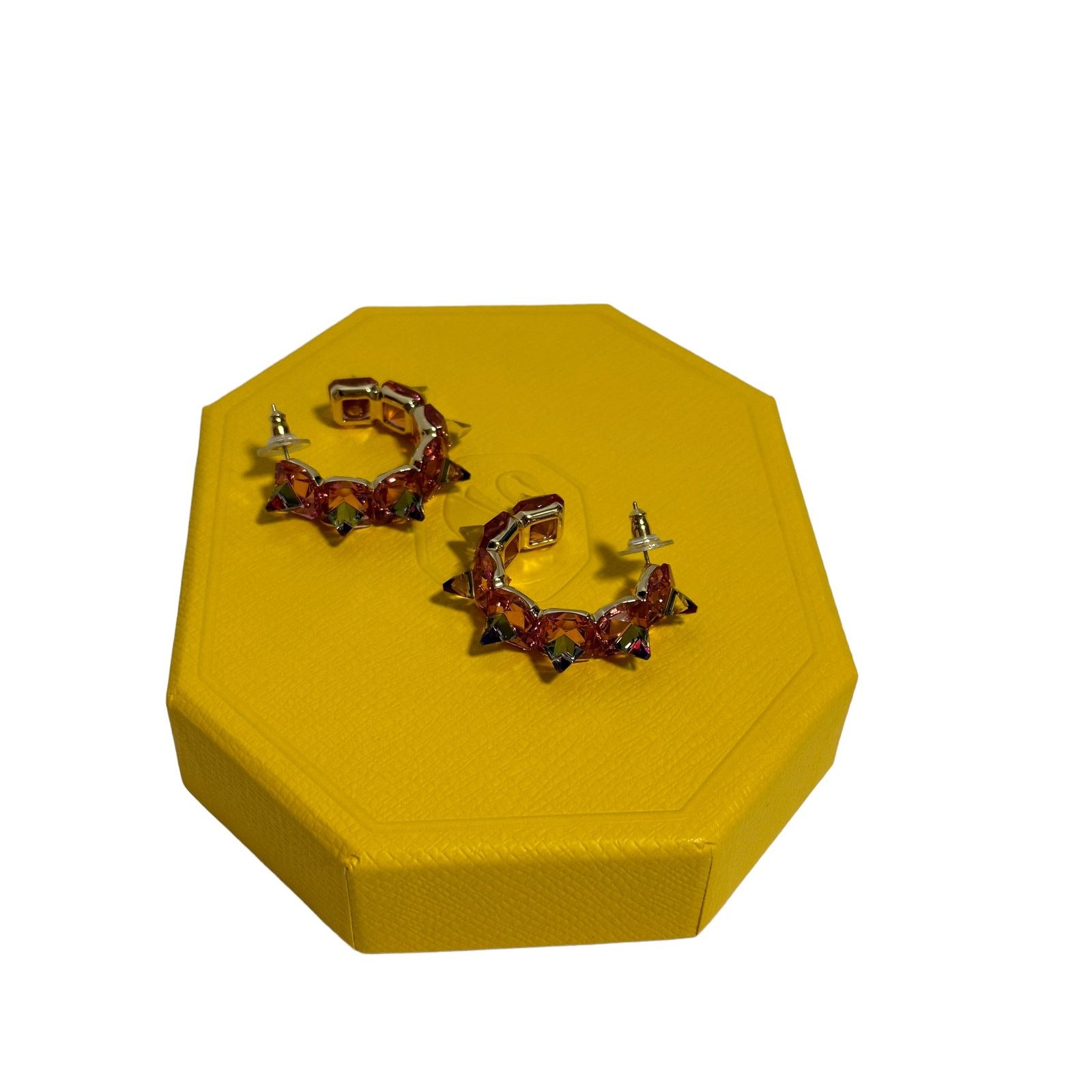 Swarovski Swarovski Ortyx hoop earrings Pyramid cut, Pink, Gold-tone Size ONE SIZE - 3 Thumbnail