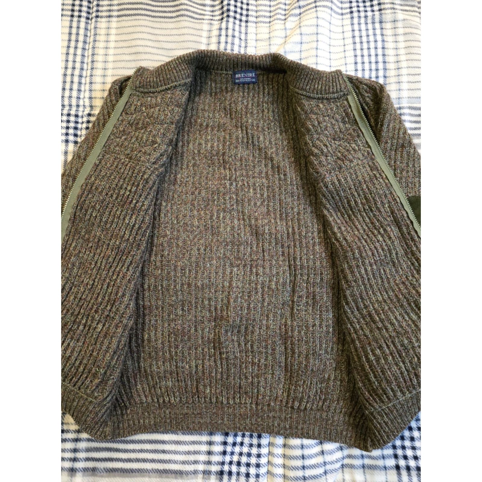 Vintage VINTAGE Brenire Wool Sweater Brown Green Scotland Suede Patches Full Zip Men's 42 Large Brown Wool Suede Patches Full Zip 90s Mens UK Size US L / EU 52-54 / 3 - 3 Thumbnail