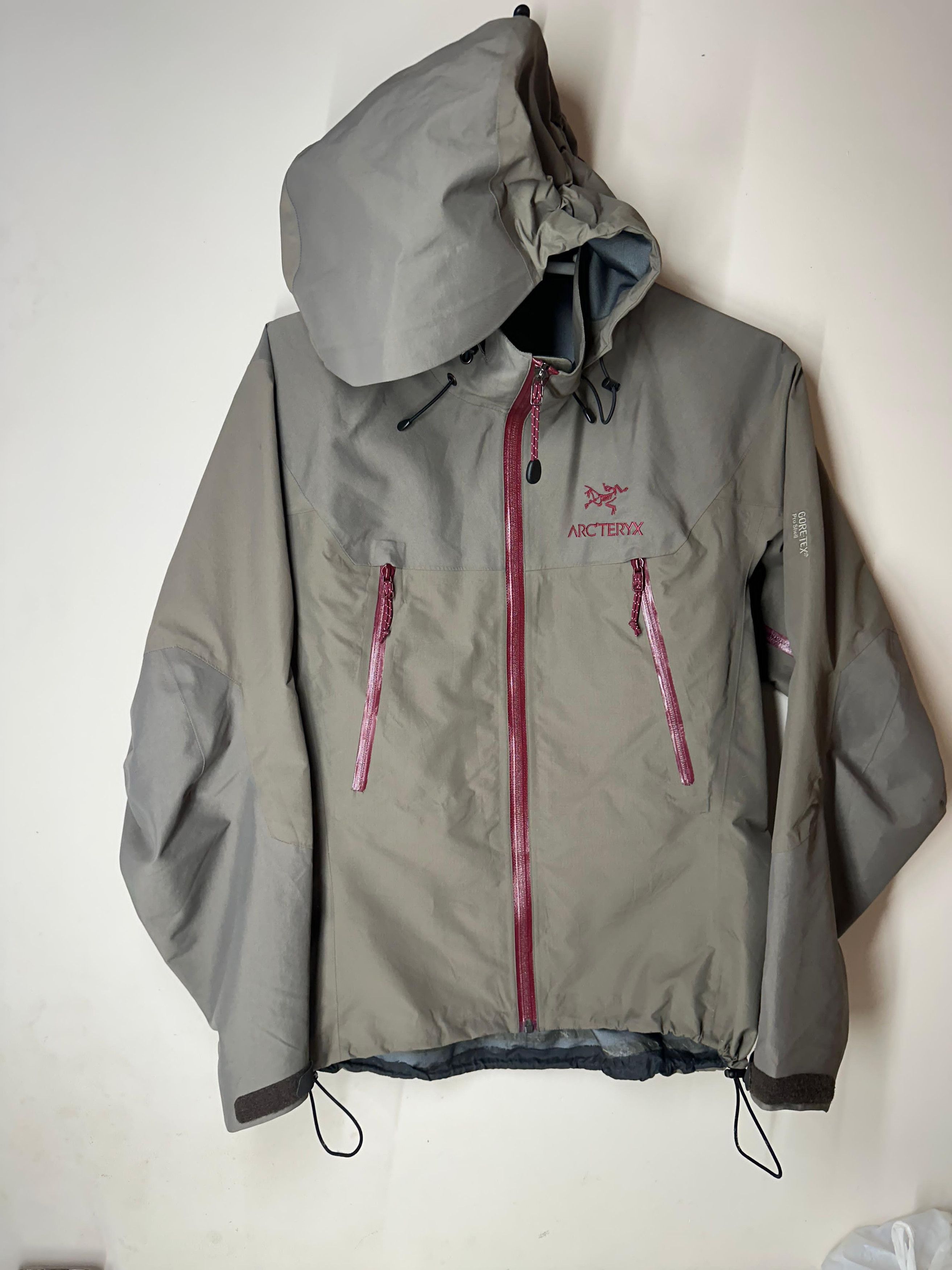 Arc'teryx Arcteryx Beta AR Pro Shell Jacket Size M / US 6-8 / IT 42-44 - 1 Preview