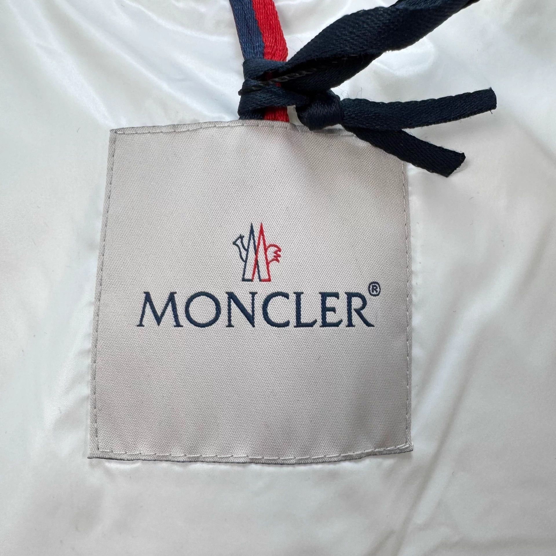 Moncler Moncler Maya Embroidered Logo Puffer 6 Size 3XL / US 20-22 - 5 Thumbnail
