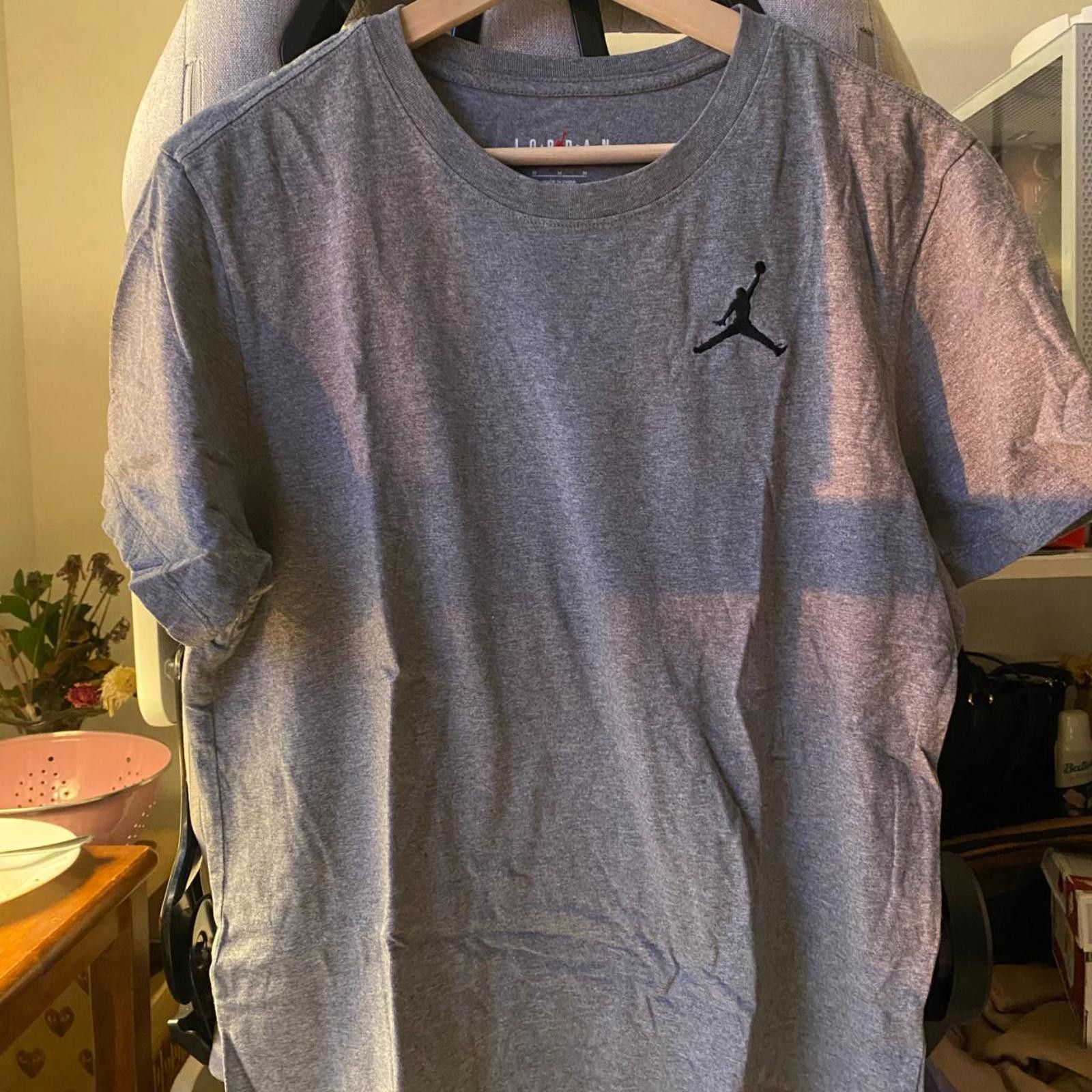 Nike Nike Air Jordan Grey Embroidered T-Shirt Size US M / EU 48-50 / 2 - 1 Thumbnail