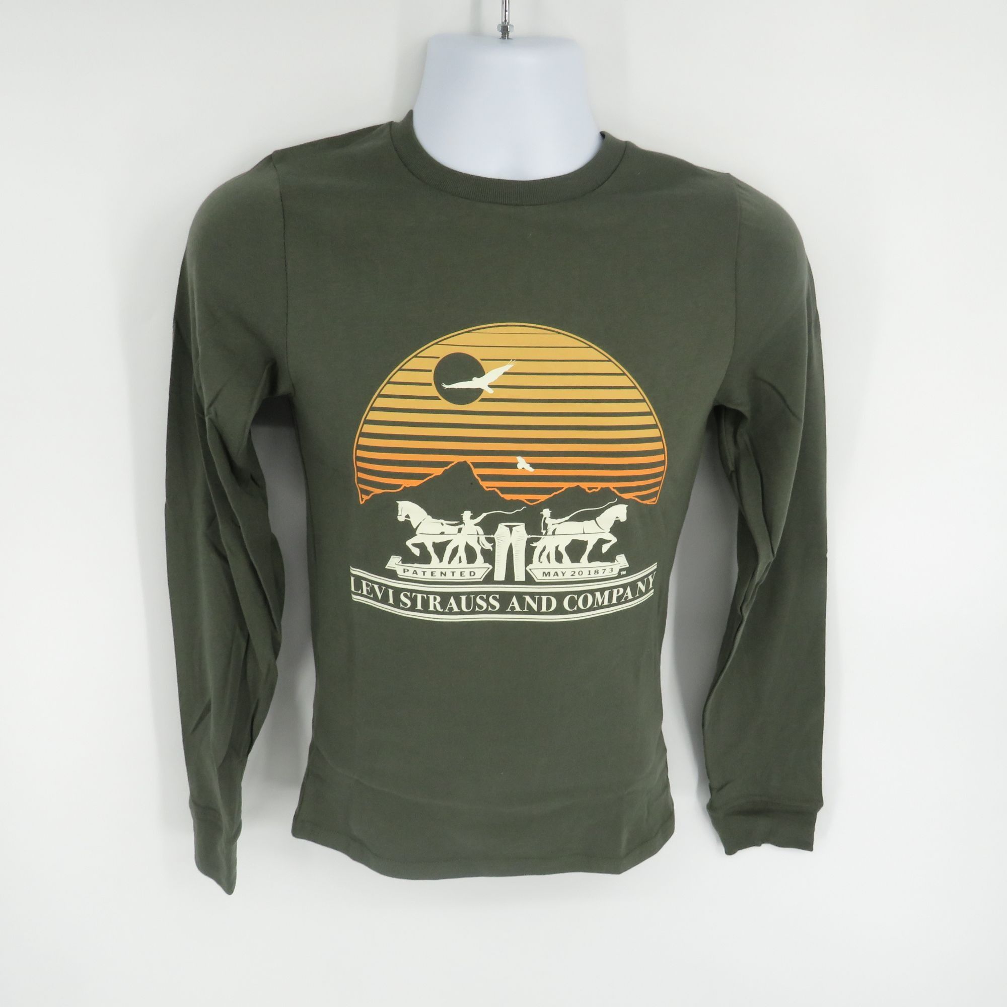 Levi's Levis Men's XXL Green Long Sleeve Graphic Tee Sunset Horse N Size US XXL / EU 58 / 5 - 1 Thumbnail