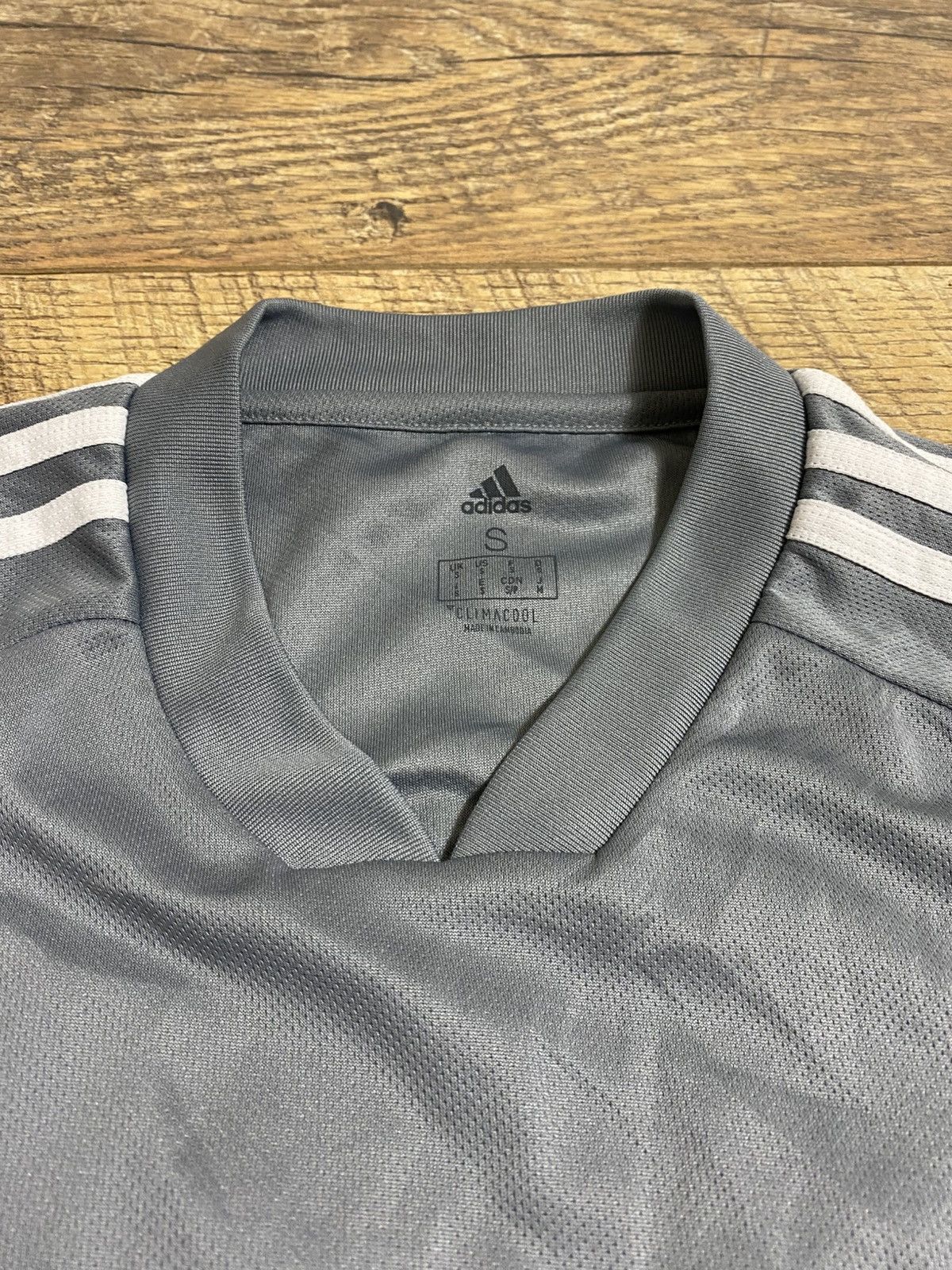 Adidas 2018 Adidas Ajax Amsterdam Training Jersey ABN-AMRO S Size US S / EU 44-46 / 1 - 3 Thumbnail