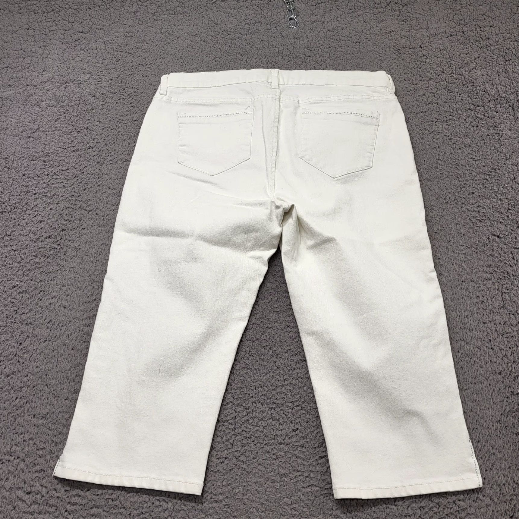 NYDJ VINTAGE? No — NYDJ Capris Jeans Women 16P Denim Chloe Bling Outline White 5-Pocket Stretch Regular NYDJ Chloe USA Preppy City 16P Womens Capris Jeans Size 38" / US 16 / IT 52 - 3 Thumbnail