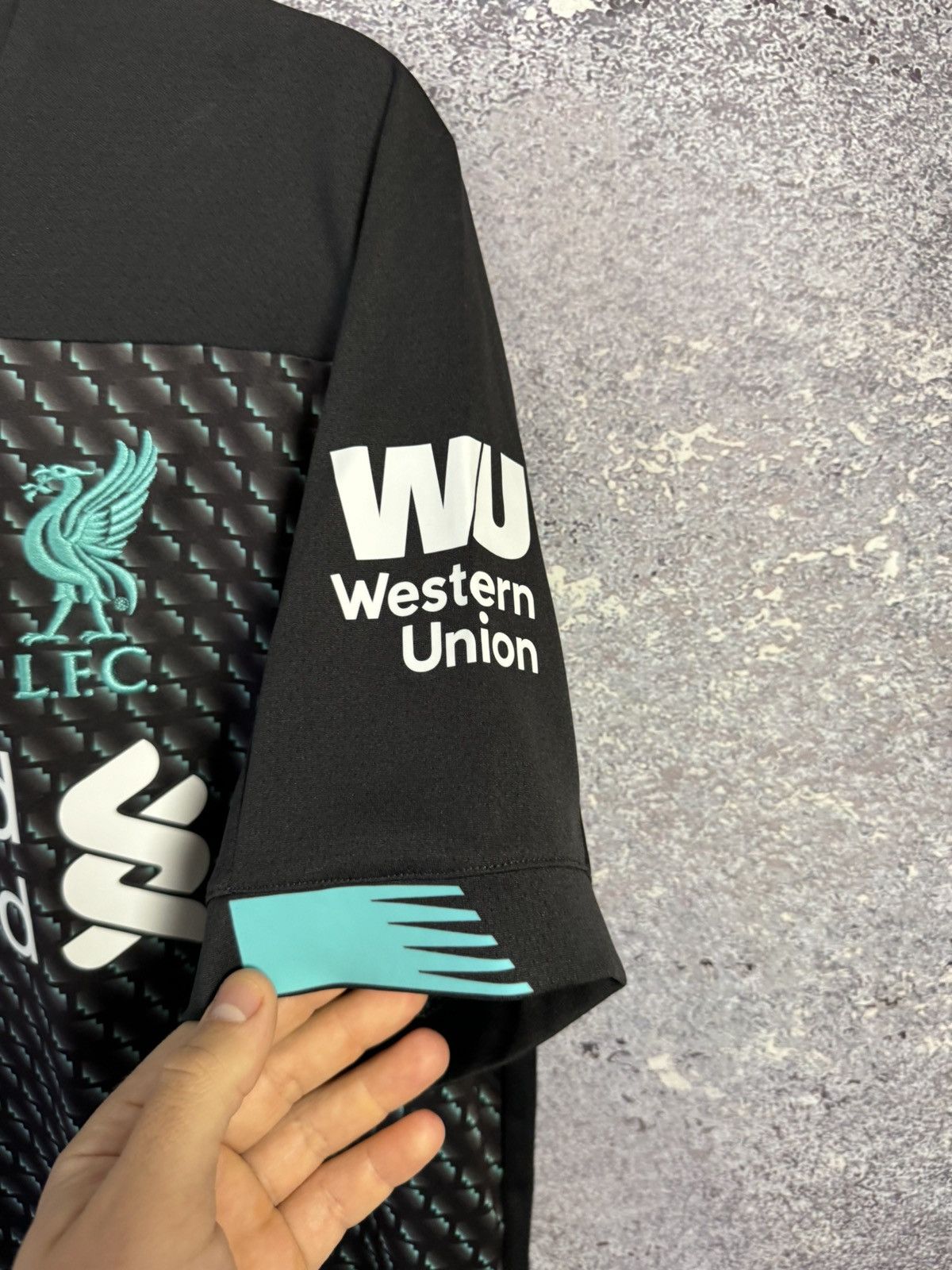 New Balance × Vintage Vintage Liverpool 2019/20 Third New Balance Jersey Blokcore Size US M / EU 48-50 / 2 - 9 Thumbnail