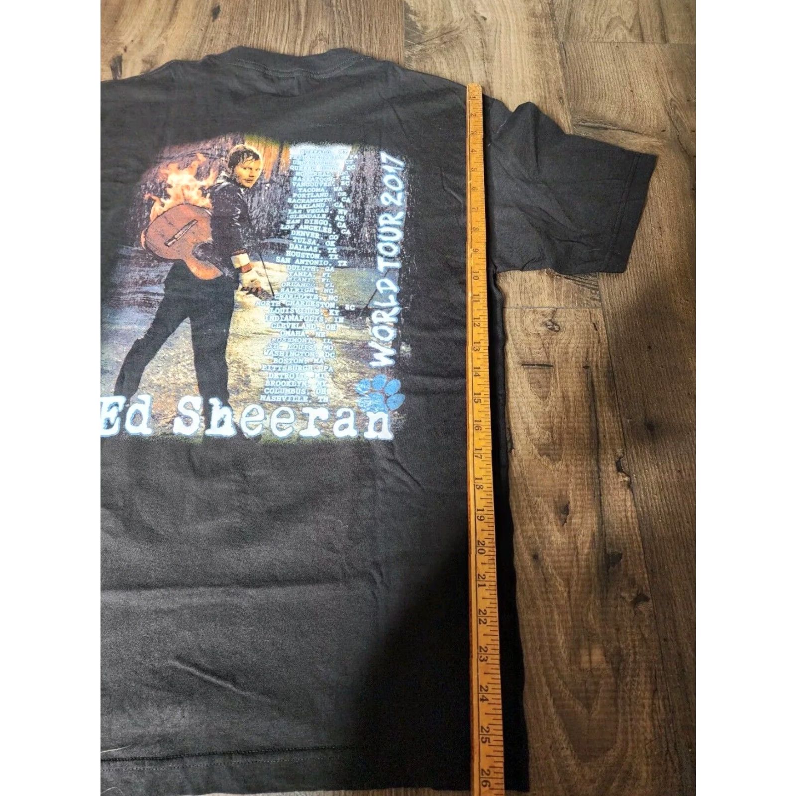 Vintage Ed Sheeran Divide World Tour 2017 Concert T Shirt Black Mens Medium Alstyle Cotton Band Tee Size US M / EU 48-50 / 2 - 3 Thumbnail
