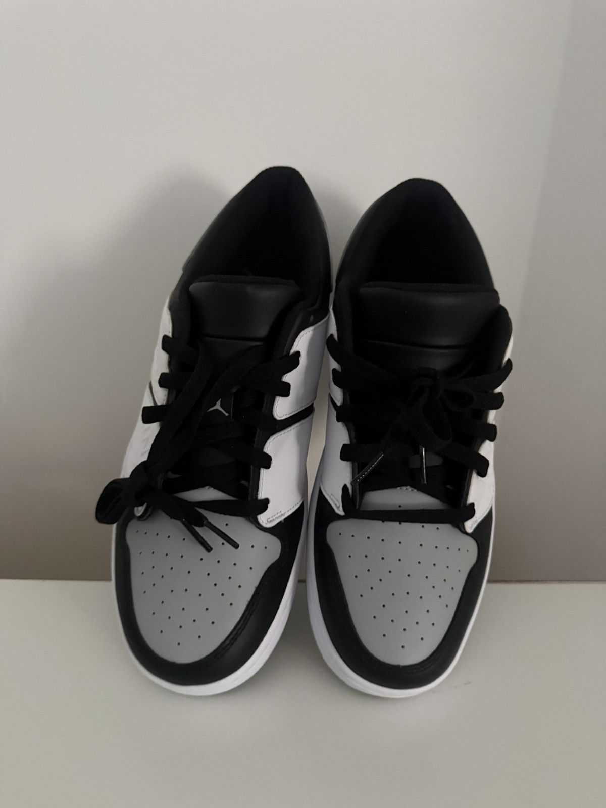 Nike Jordan Nu Retro 1 Low Light Smoke Grey Size US 9 / EU 42 - 3 Thumbnail