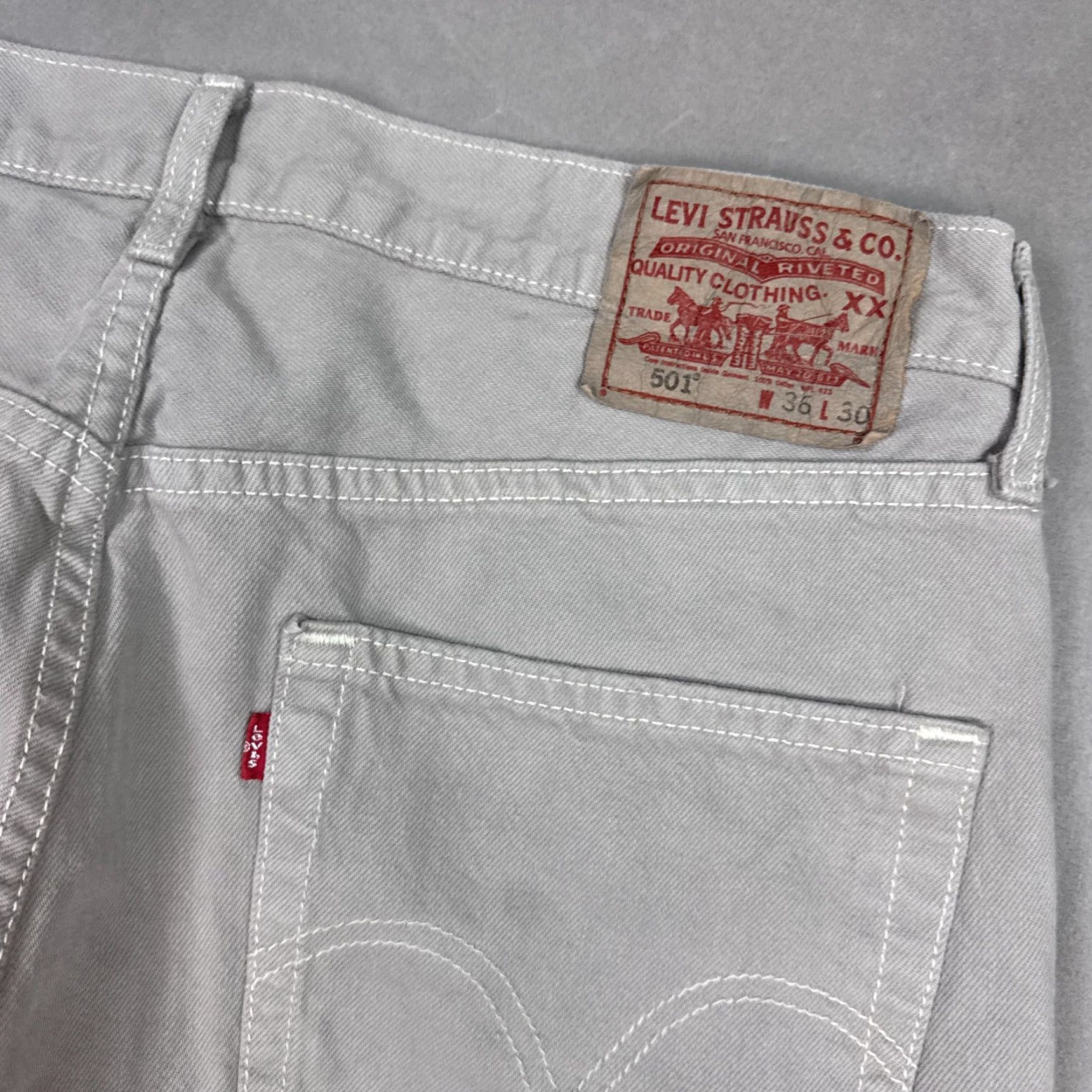 Levi's Levi's 501 Jeans Mens 36x26 Gray Button Fly Denim Pants Work Chore Vintage 90s (Tag36x30) Size US 36 / EU 52 - 6 Thumbnail