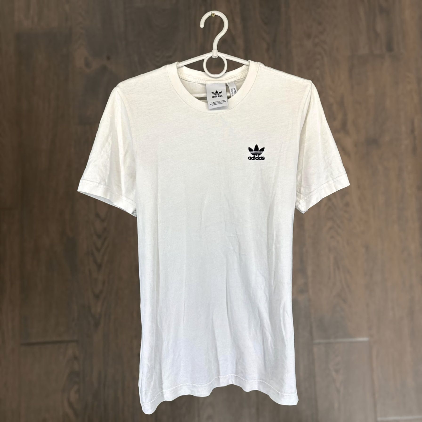 Adidas ADIDAS CLASSIC ORIGINAL 2018 MEN T-SHIRT SHORT SLEEVE SHIRT XS WHITE JERSEY 100% COTTON ORIGINAL PROD DV1576 IGORON93 Mens Size US XS / EU 42 / 0 - 1 Thumbnail