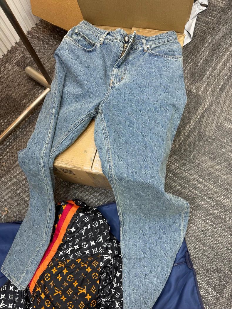 Louis Vuitton Louis Vuitton jeans 2503-Nextarrow Size US 33 - 1 Thumbnail