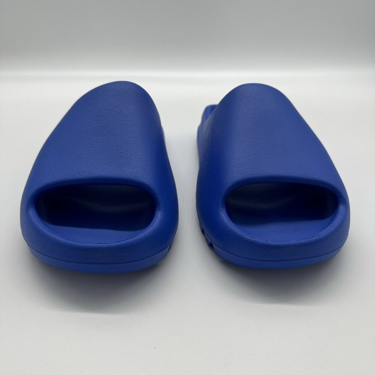 Adidas Adidas Yeezy Slide Azure Size US 10 / EU 43 - 3 Thumbnail