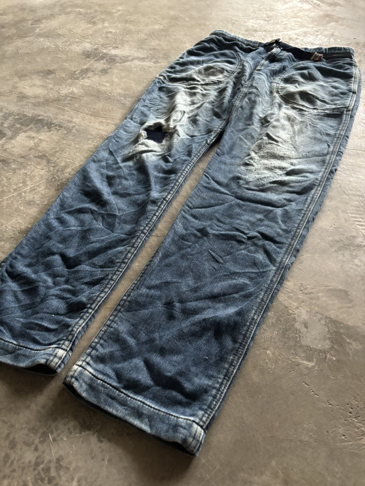 Hysteric Glamour × Japanese Brand RARE HYSTERIC GLAMOUR sweatpant denim distressed patchwork Size US 31 - 13 Thumbnail
