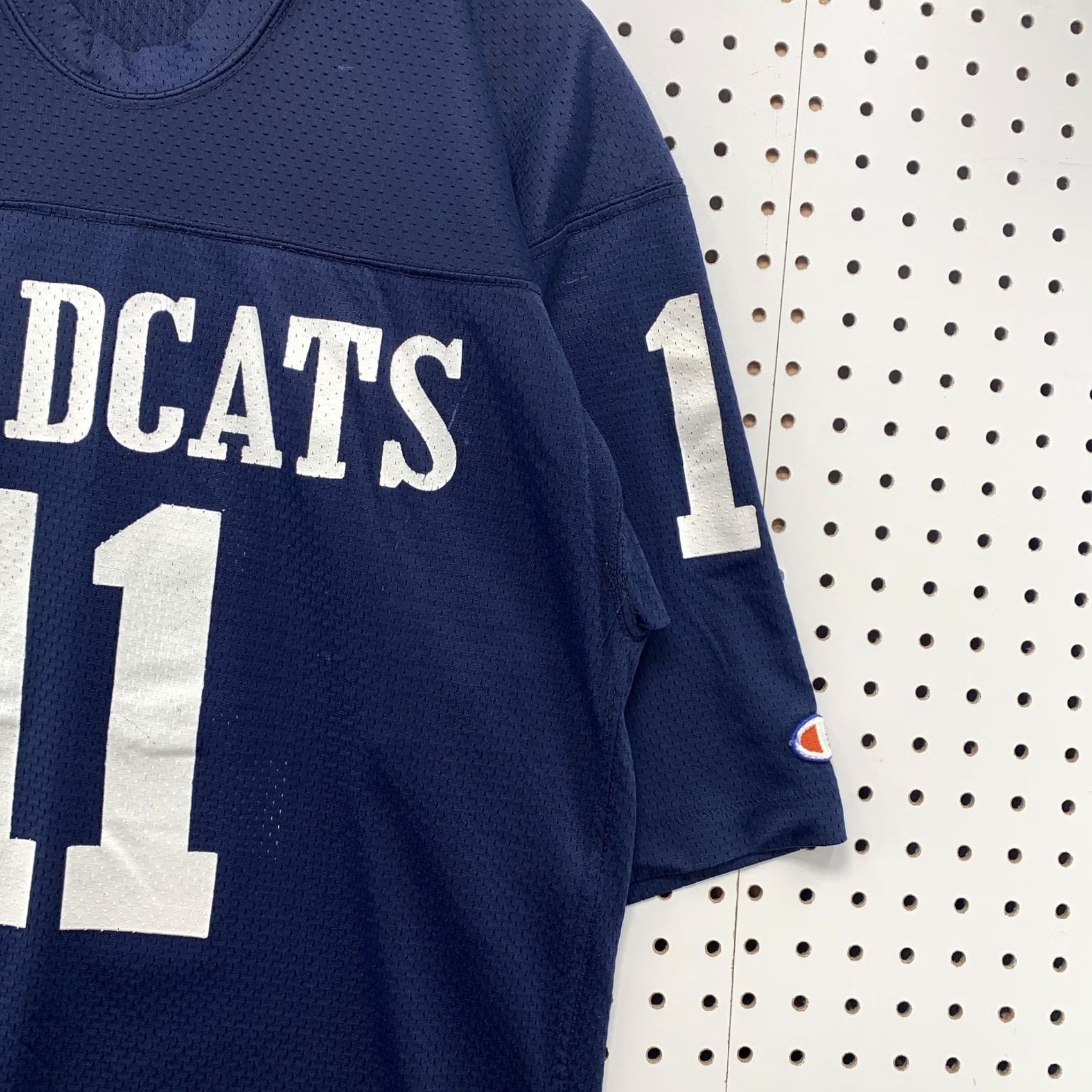 Champion VINTAGE 80s WILDCATS Champion Football Jersey Mens Large #11 Navy Blue Made USA Size US L / EU 52-54 / 3 - 6 Thumbnail
