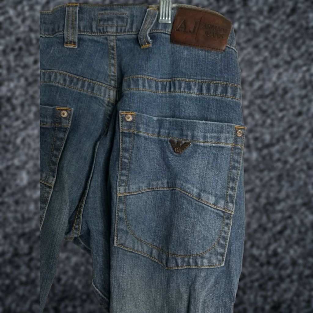 Vintage Armani Jeans Classic Wash Straight Leg Mens Blue Denim Jeans Size 32 Size US 32 / EU 48 - 1 Thumbnail