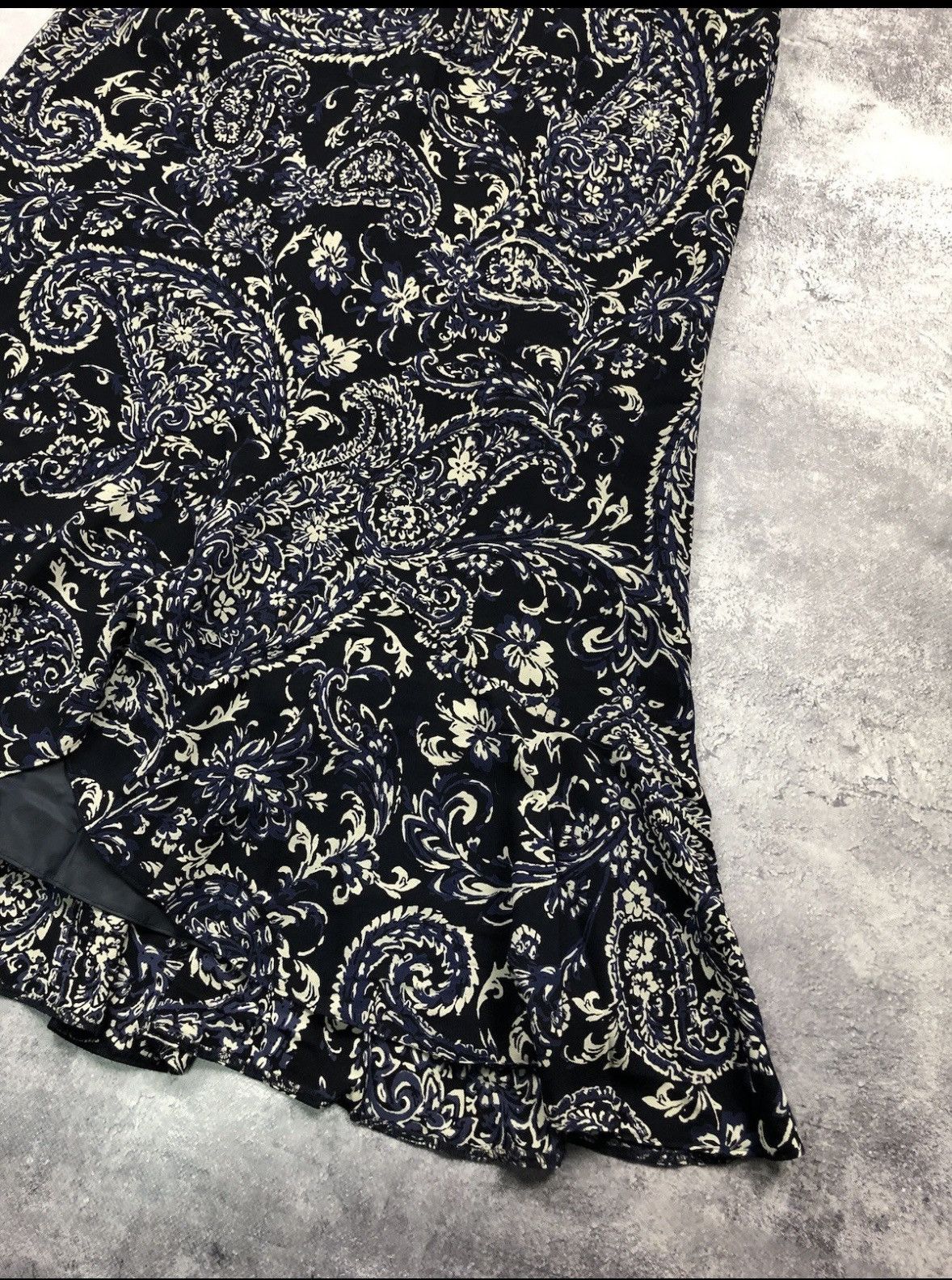Laura Ashley LAURA ASHLEY Vintage Polyester LongSkirt Streetwear Monogram Size 36" / US 14 / IT 50 - 4 Thumbnail