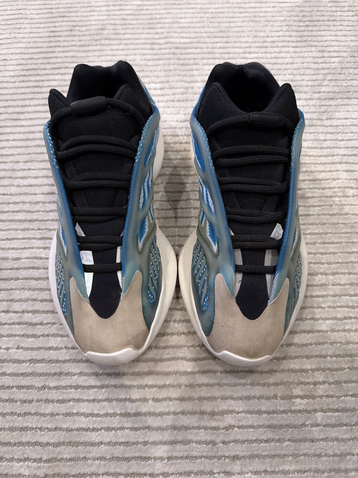Yeezy Yeezy 700 V3 “Arzare” Size US 6 / EU 39 - 3 Thumbnail