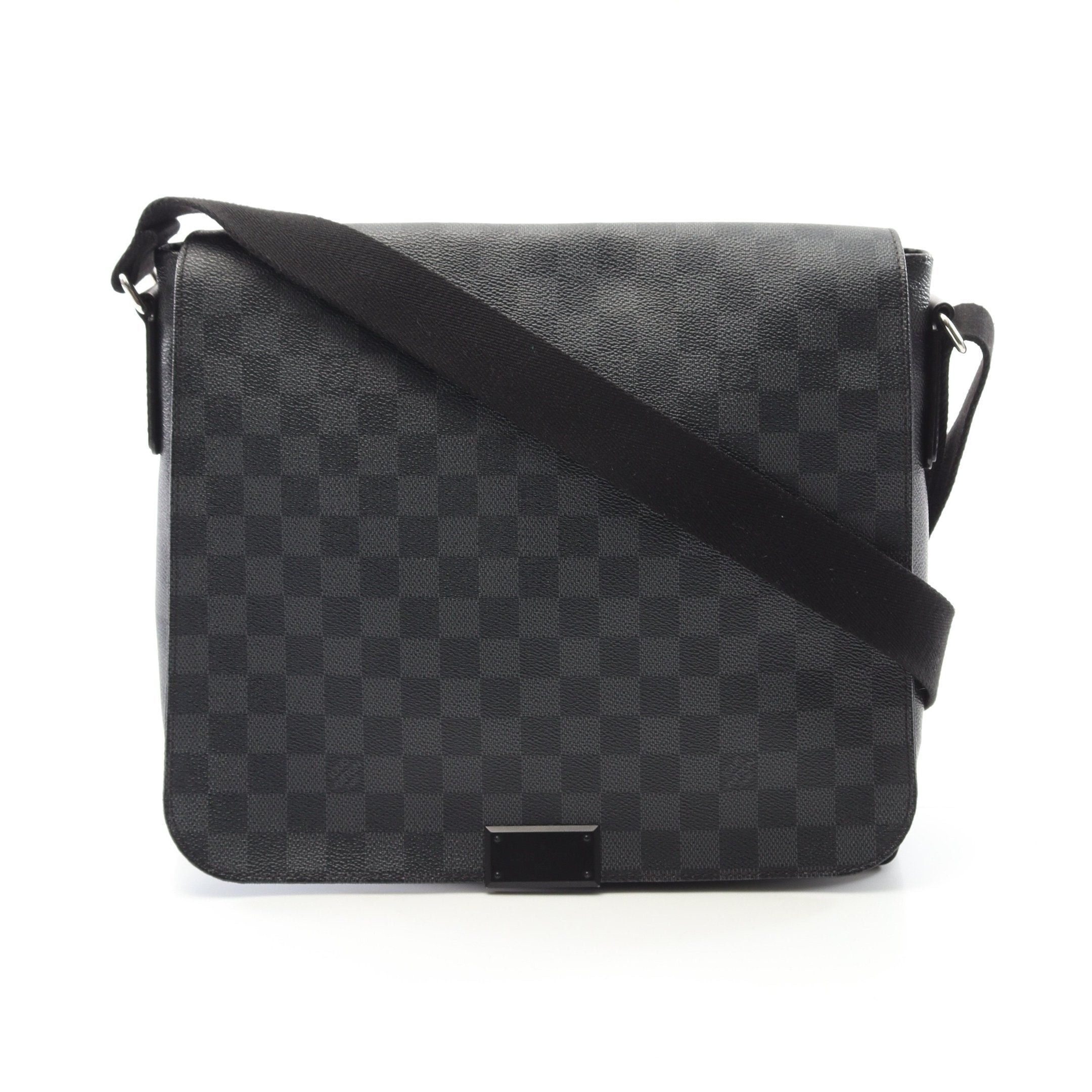 Louis Vuitton Louis Vuitton District Mm Damier Graphite Shoulder Bag Leather Black Size ONE SIZE - 1 Thumbnail