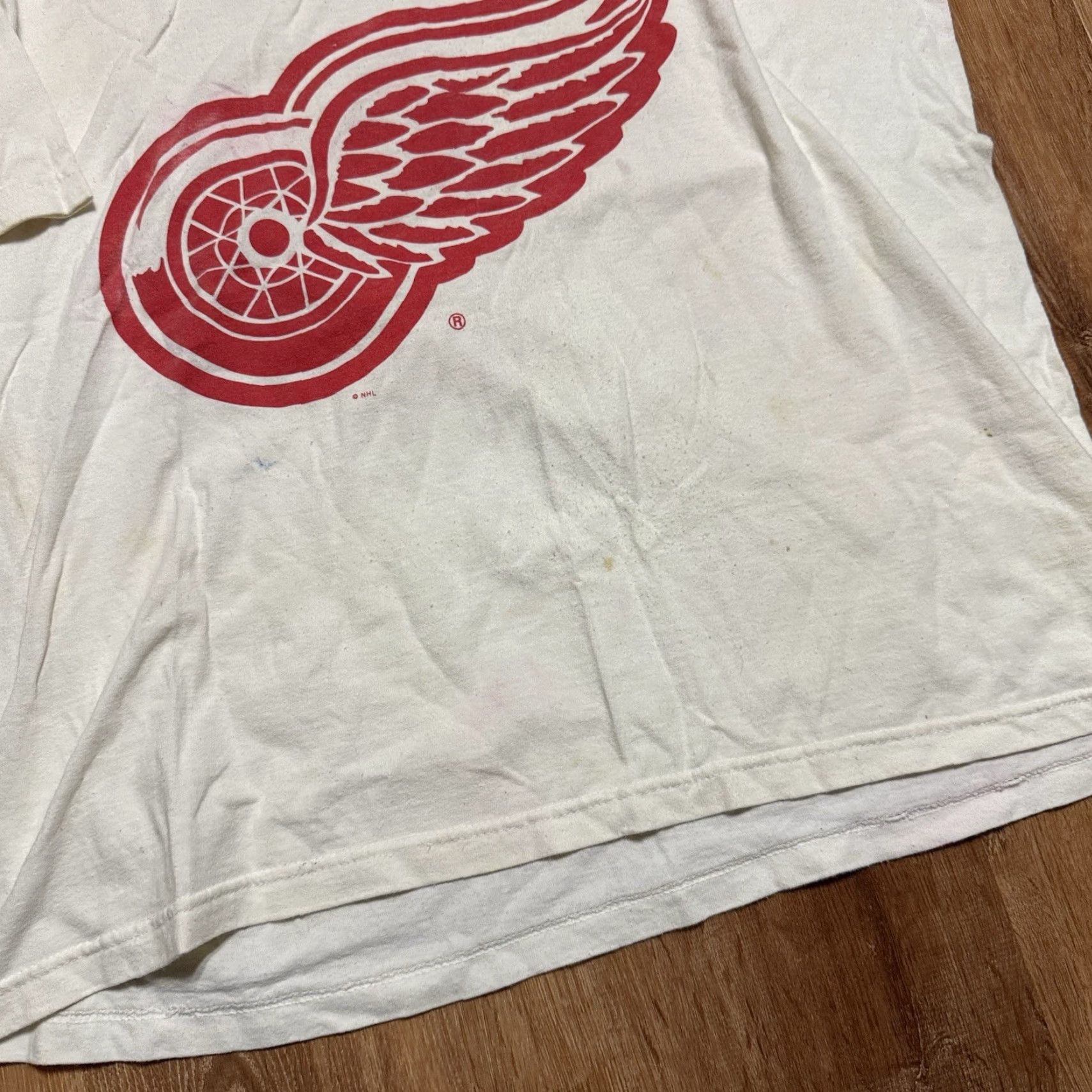 Red Wing VINTAGE Sport Attack Steve Yzerman Detroit Red Wings Shirt Mens XL Red White Mens Shirts Red White VTG Sports Tee Flaws Size US XL / EU 56 / 4 - 5 Thumbnail